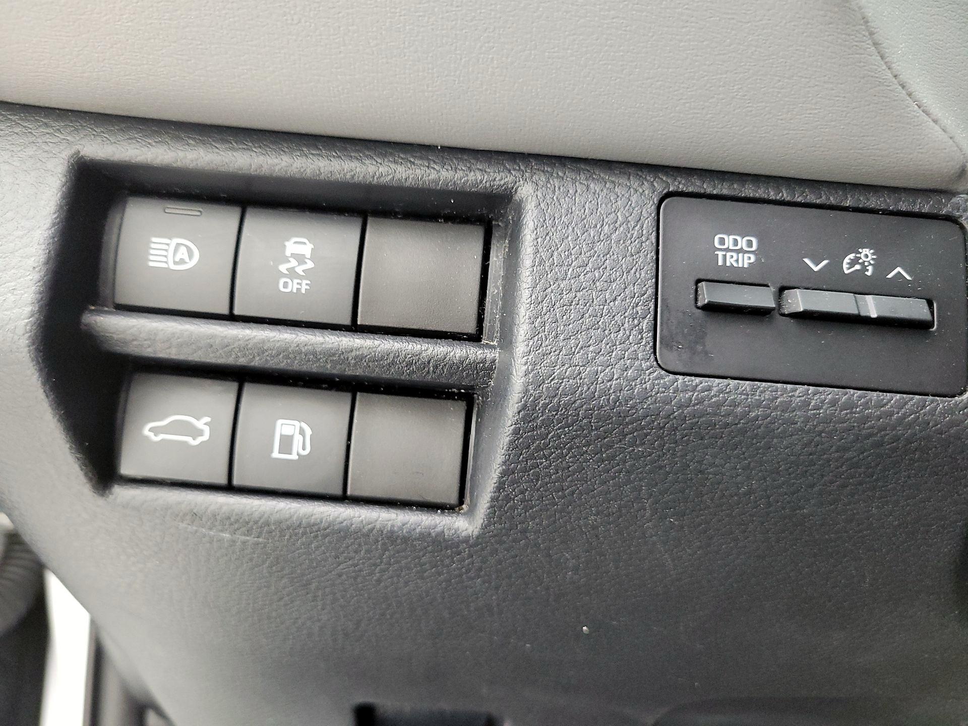 Thumbnail: 2019 Toyota Avalon - 13