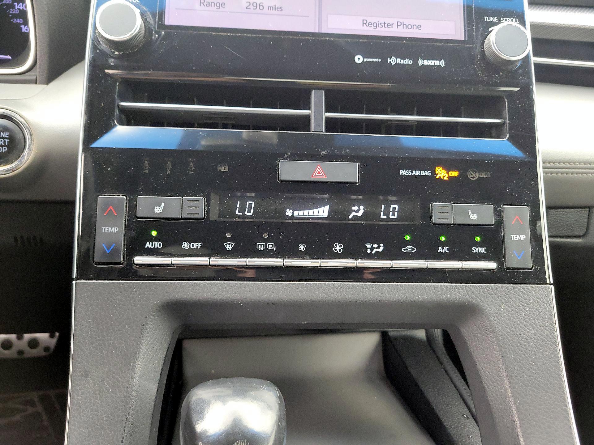 Thumbnail: 2019 Toyota Avalon - 16