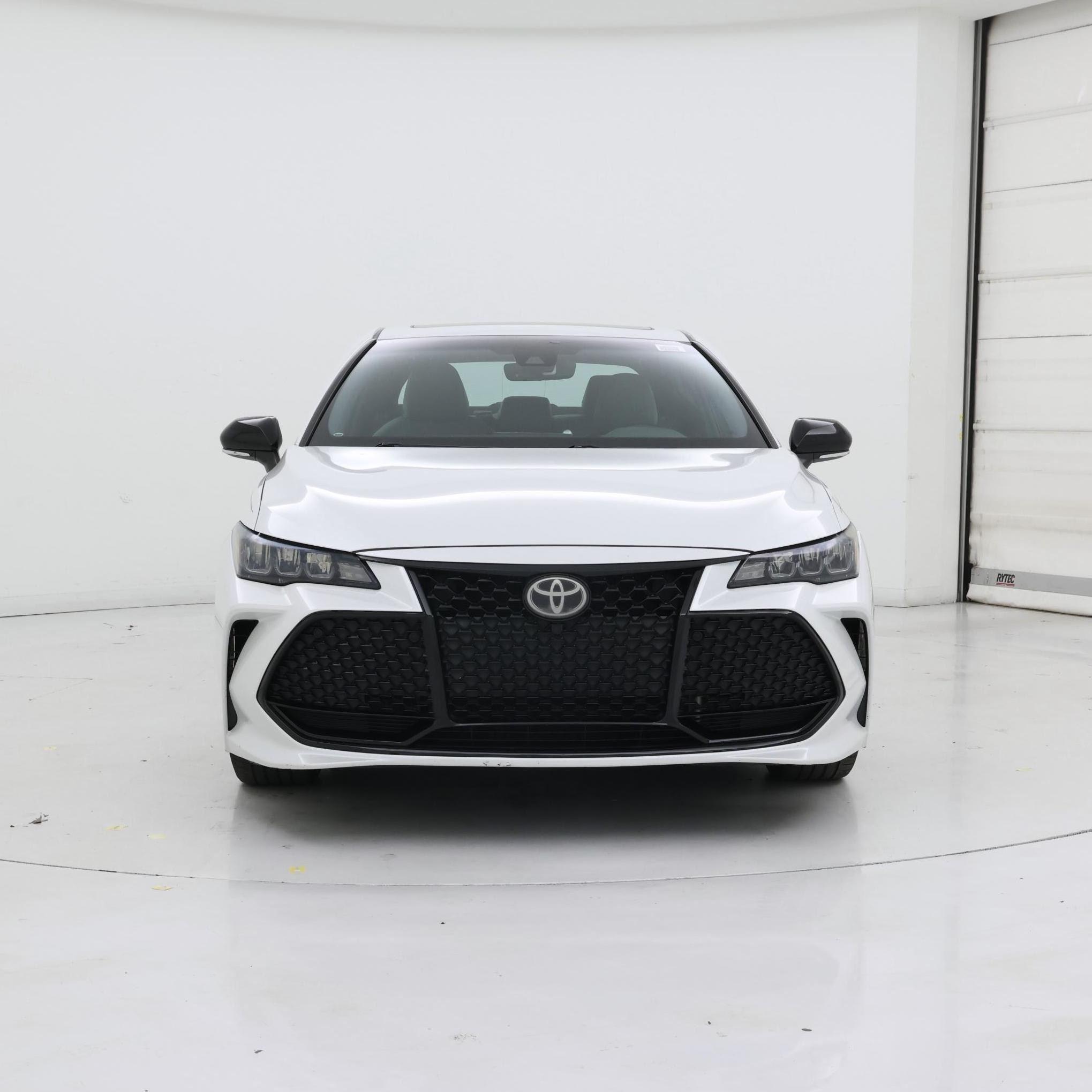 Thumbnail: 2019 Toyota Avalon - 5