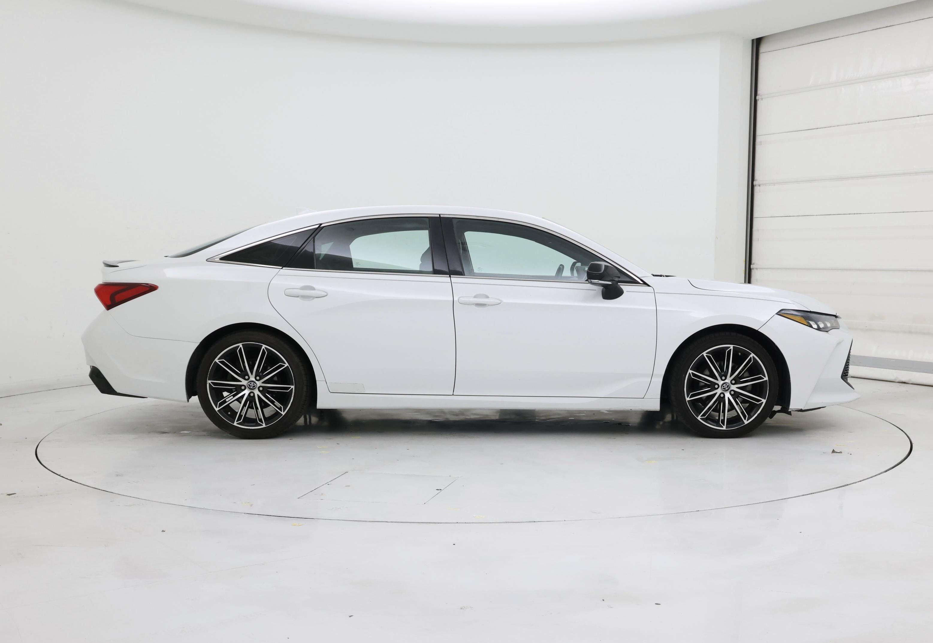 Thumbnail: 2019 Toyota Avalon - 7