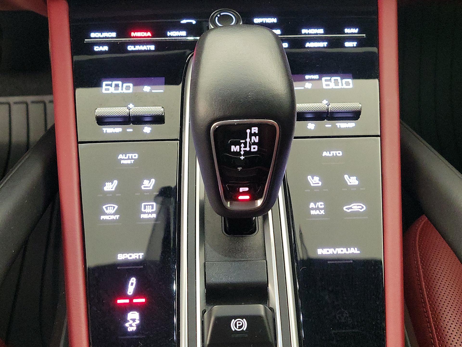 Thumbnail: 2019 Porsche Cayenne - 18