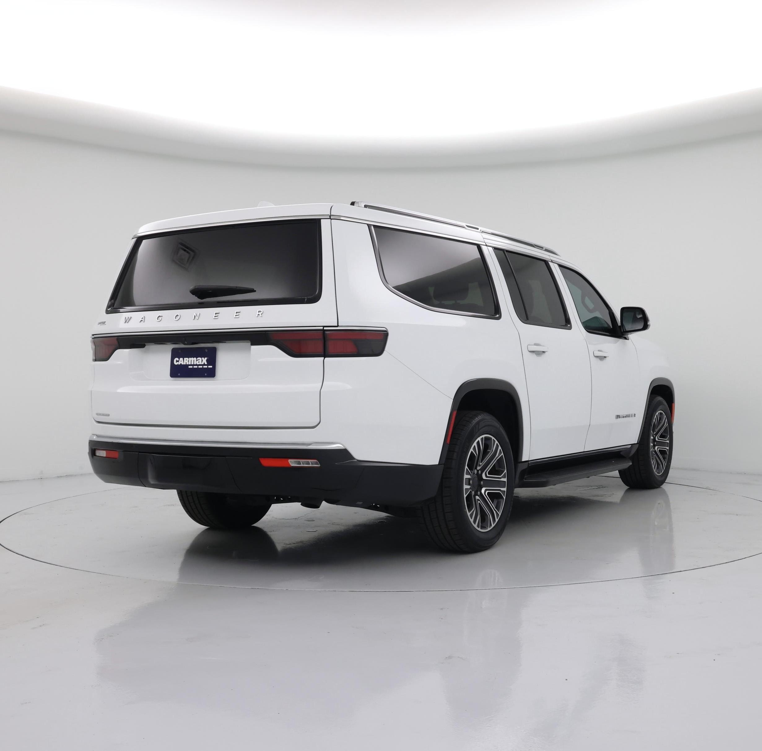 Thumbnail: 2023 Jeep Wagoneer - 8