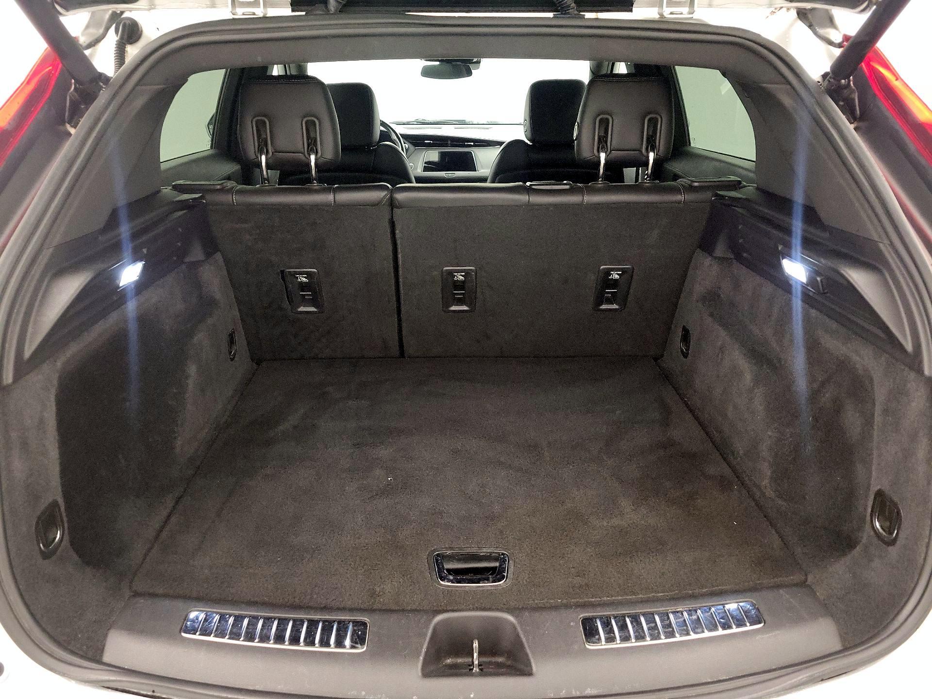 Thumbnail: 2019 Cadillac XT4 - 20