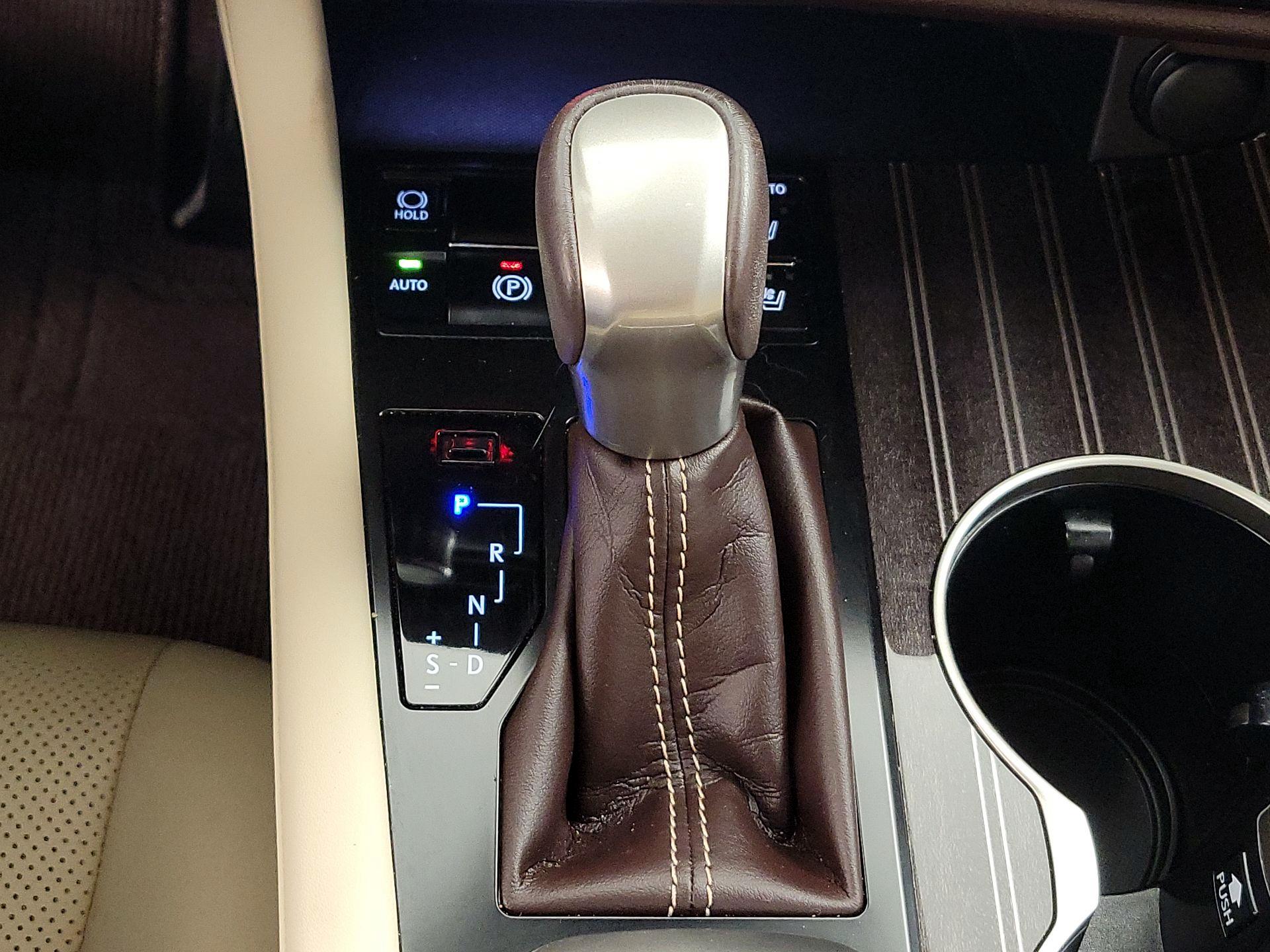 Thumbnail: 2018 Lexus RX - 18