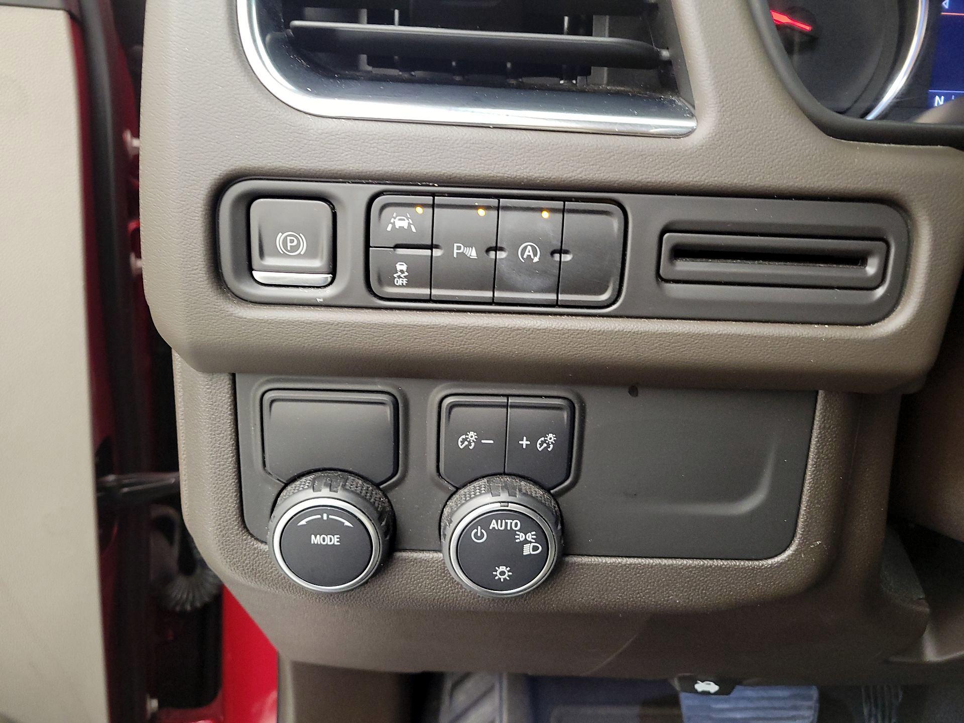 Thumbnail: 2023 Chevrolet Tahoe - 13