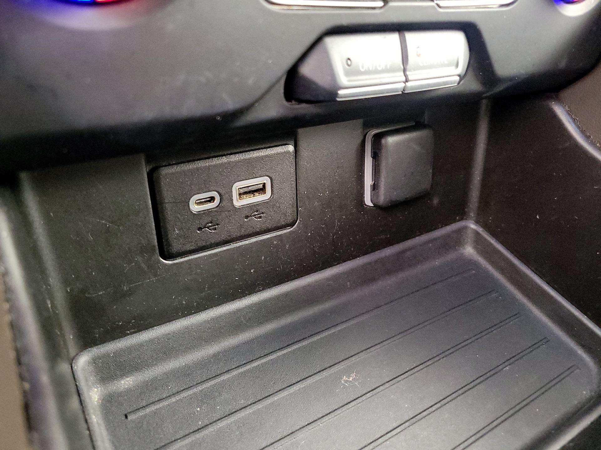 Thumbnail: 2023 Chevrolet Tahoe - 18