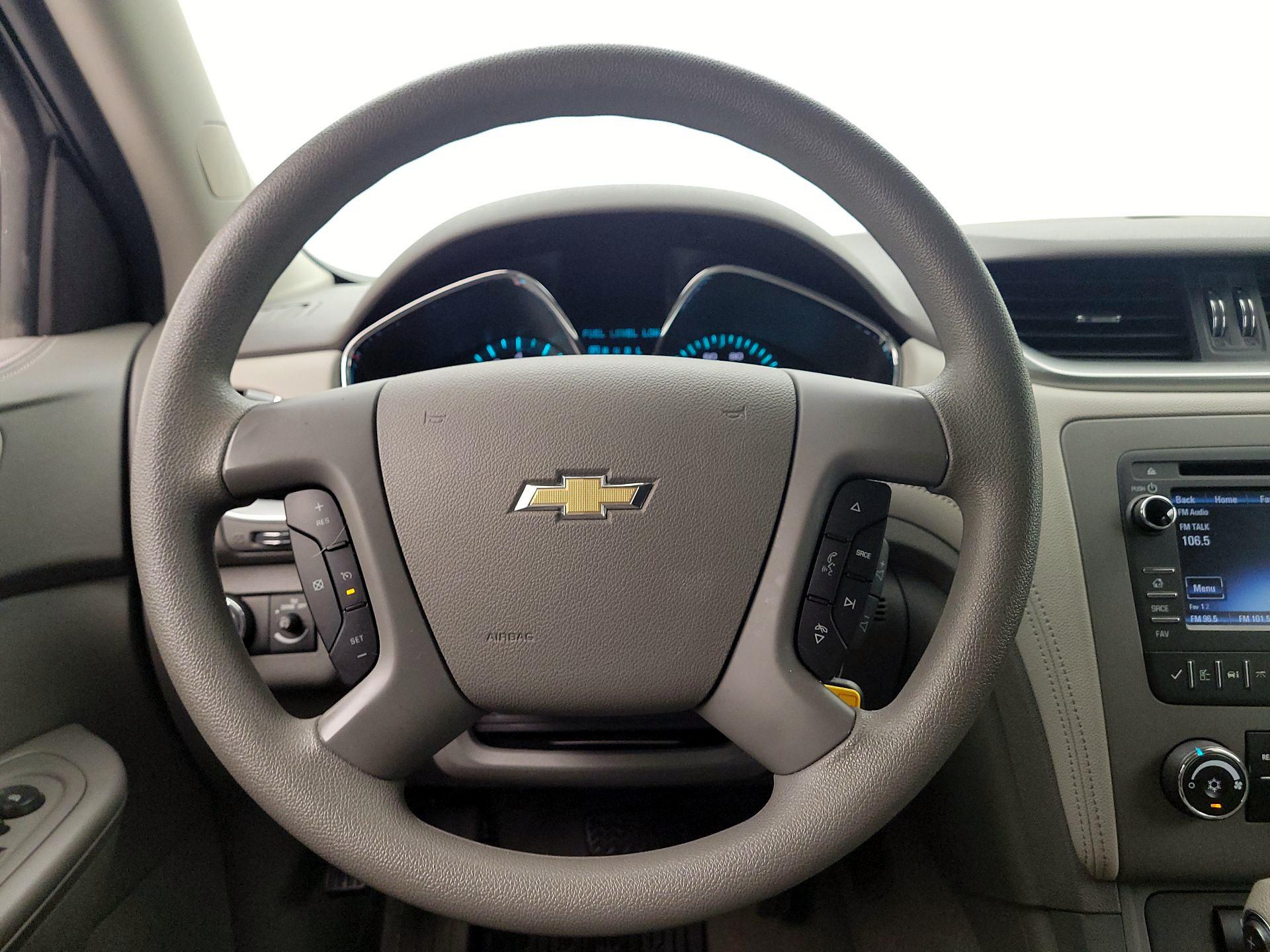 Thumbnail: 2017 Chevrolet Traverse - 10