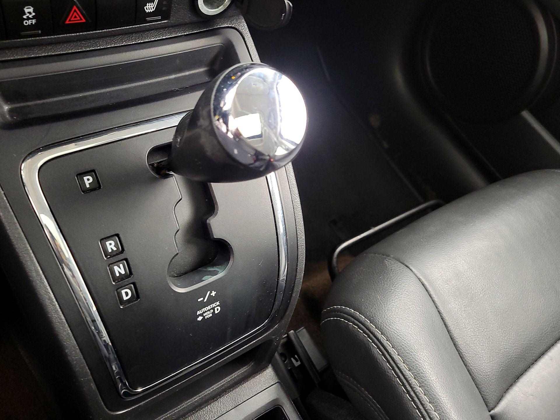 Thumbnail: 2015 Jeep Patriot - 15