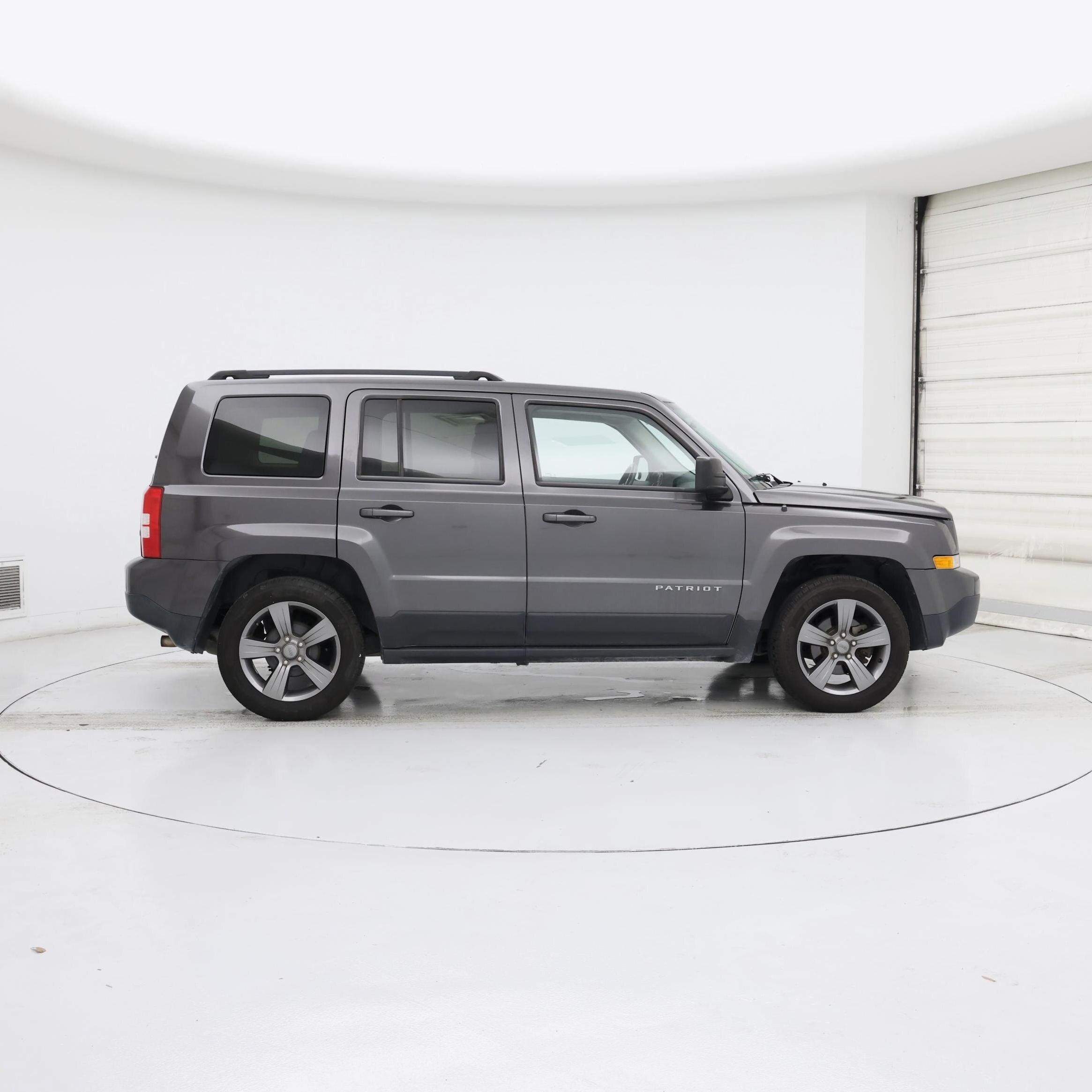 Thumbnail: 2015 Jeep Patriot - 7