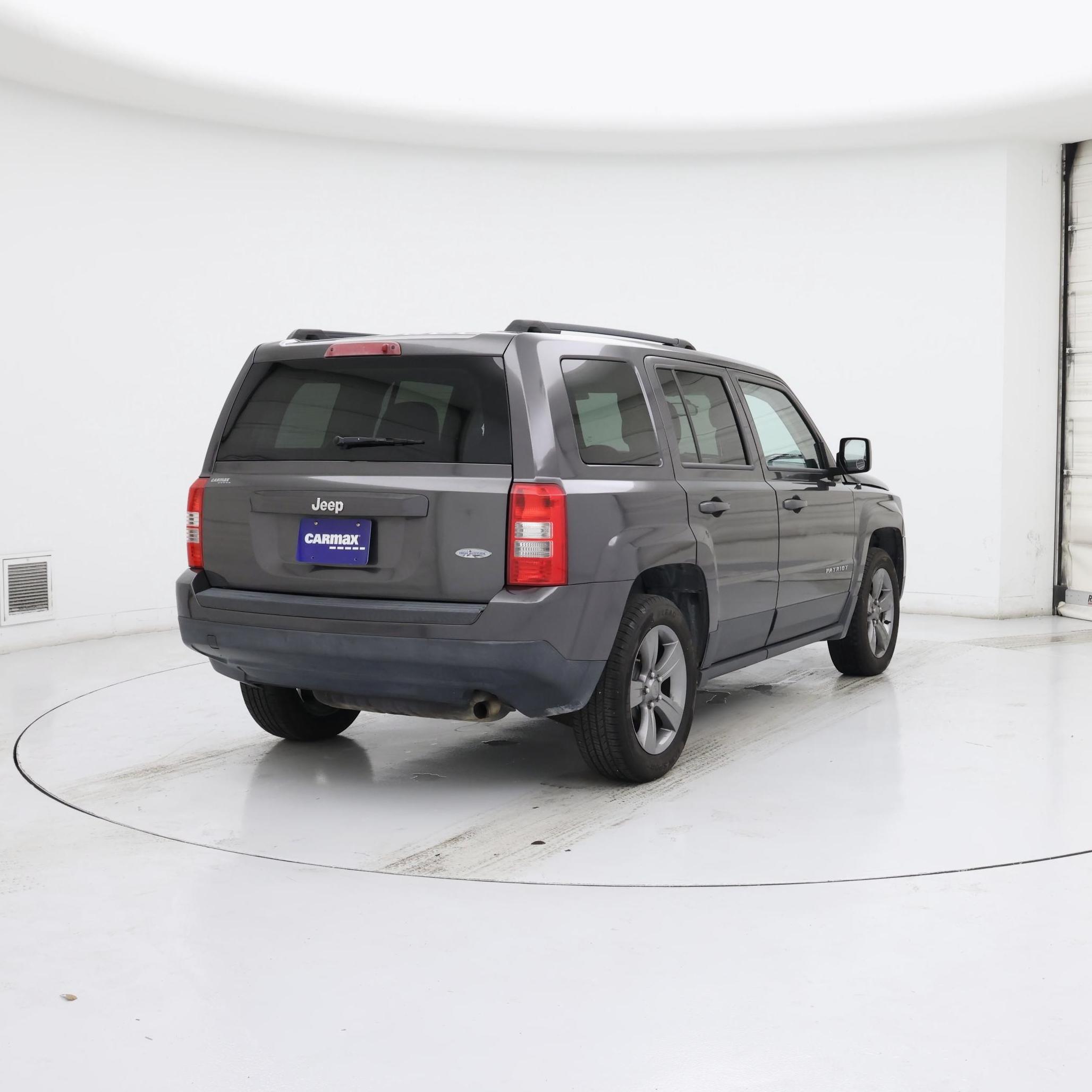 Thumbnail: 2015 Jeep Patriot - 8