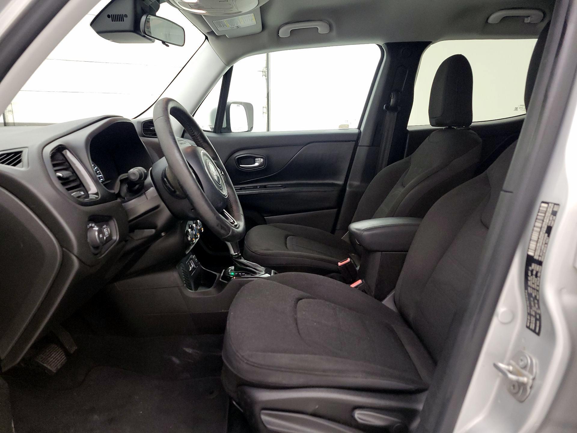 Thumbnail: 2017 Jeep Renegade - 11