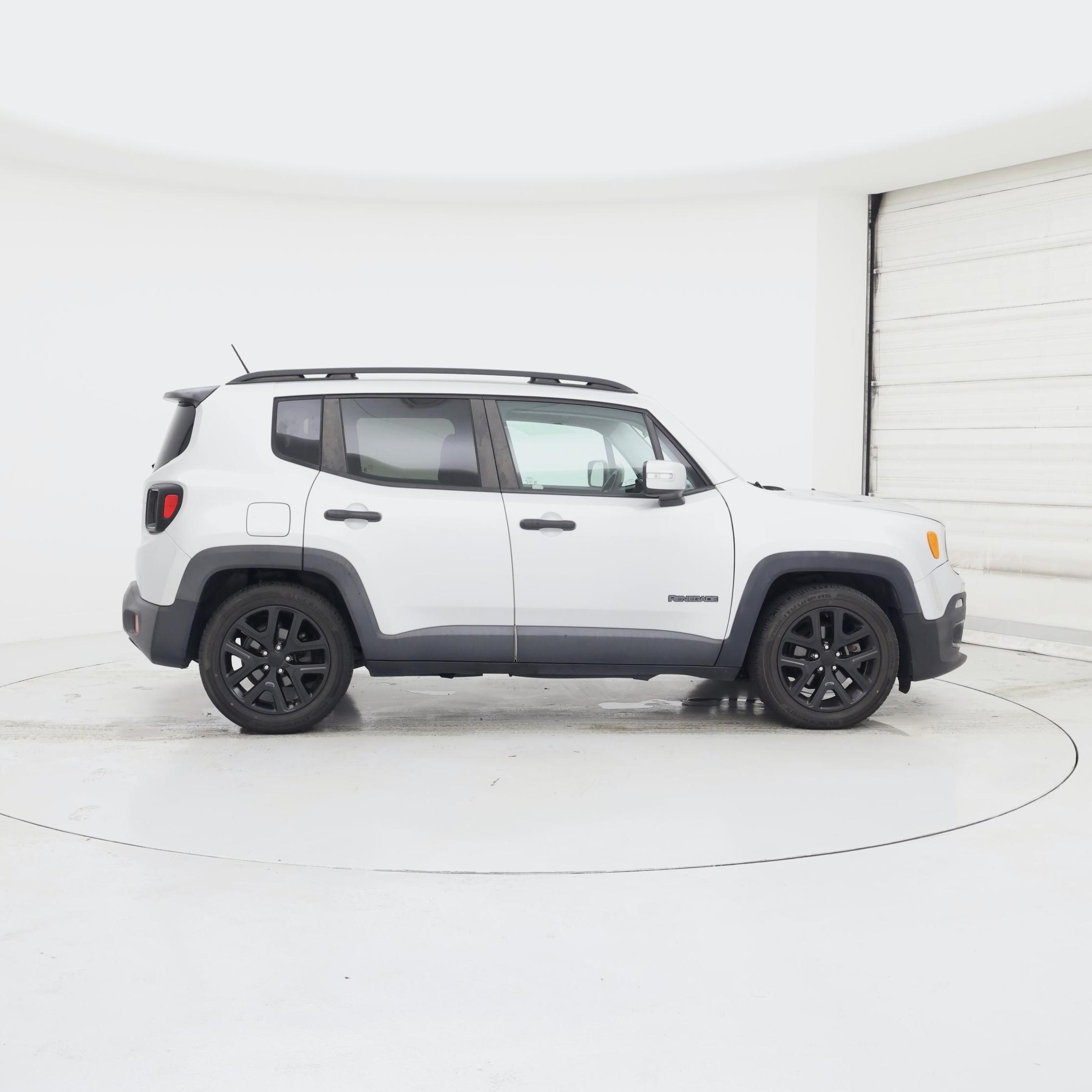 Thumbnail: 2017 Jeep Renegade - 7