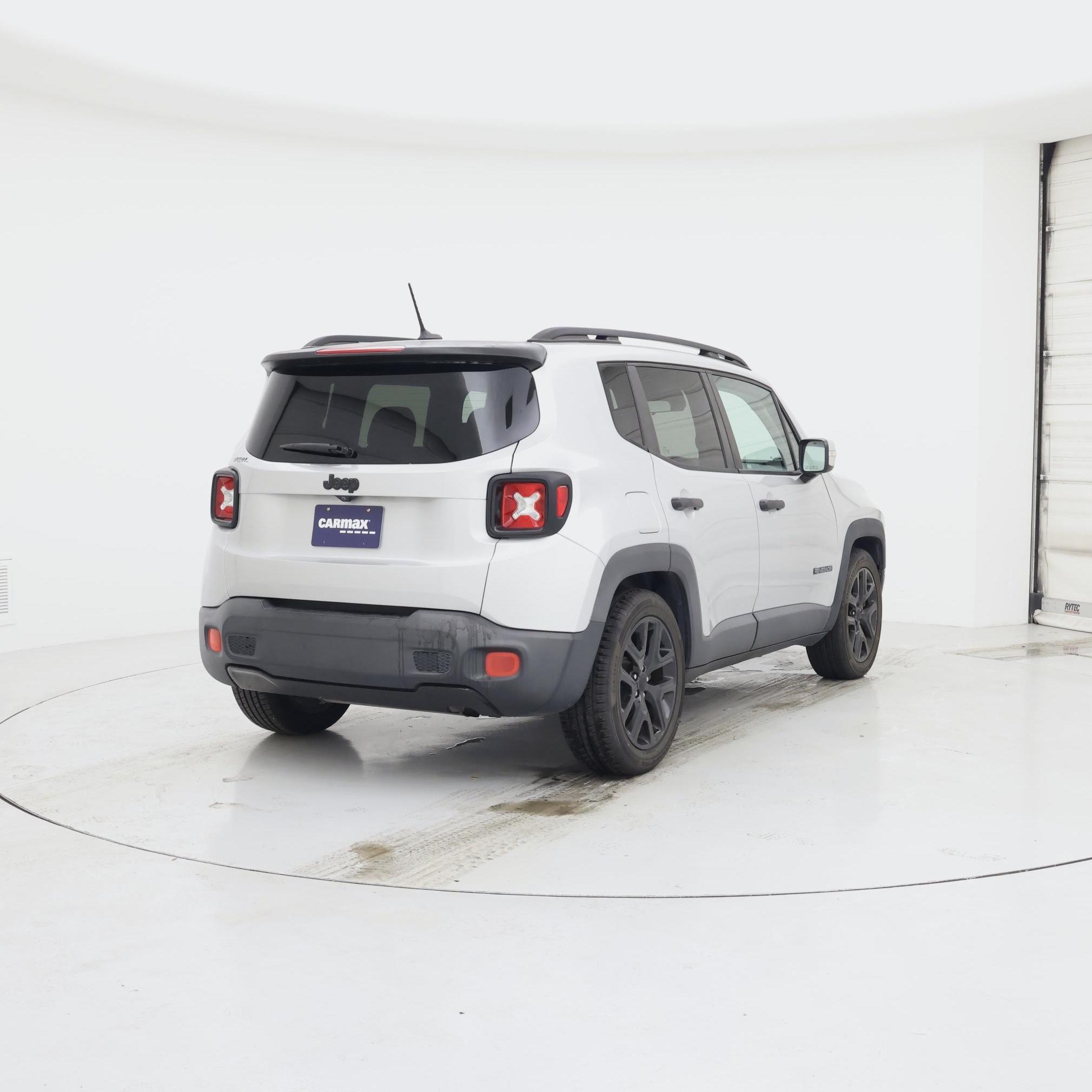 Thumbnail: 2017 Jeep Renegade - 8