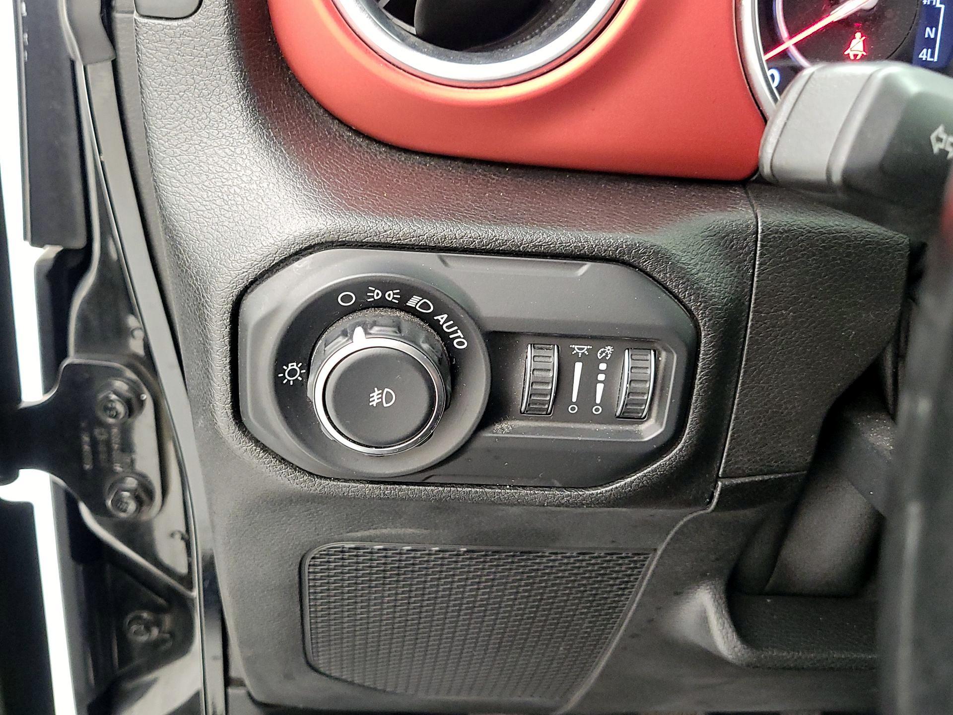 Thumbnail: 2020 Jeep Wrangler - 13