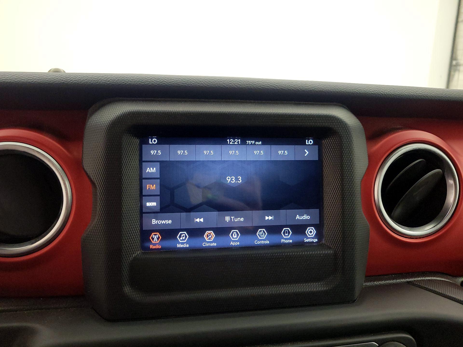 Thumbnail: 2020 Jeep Wrangler - 15