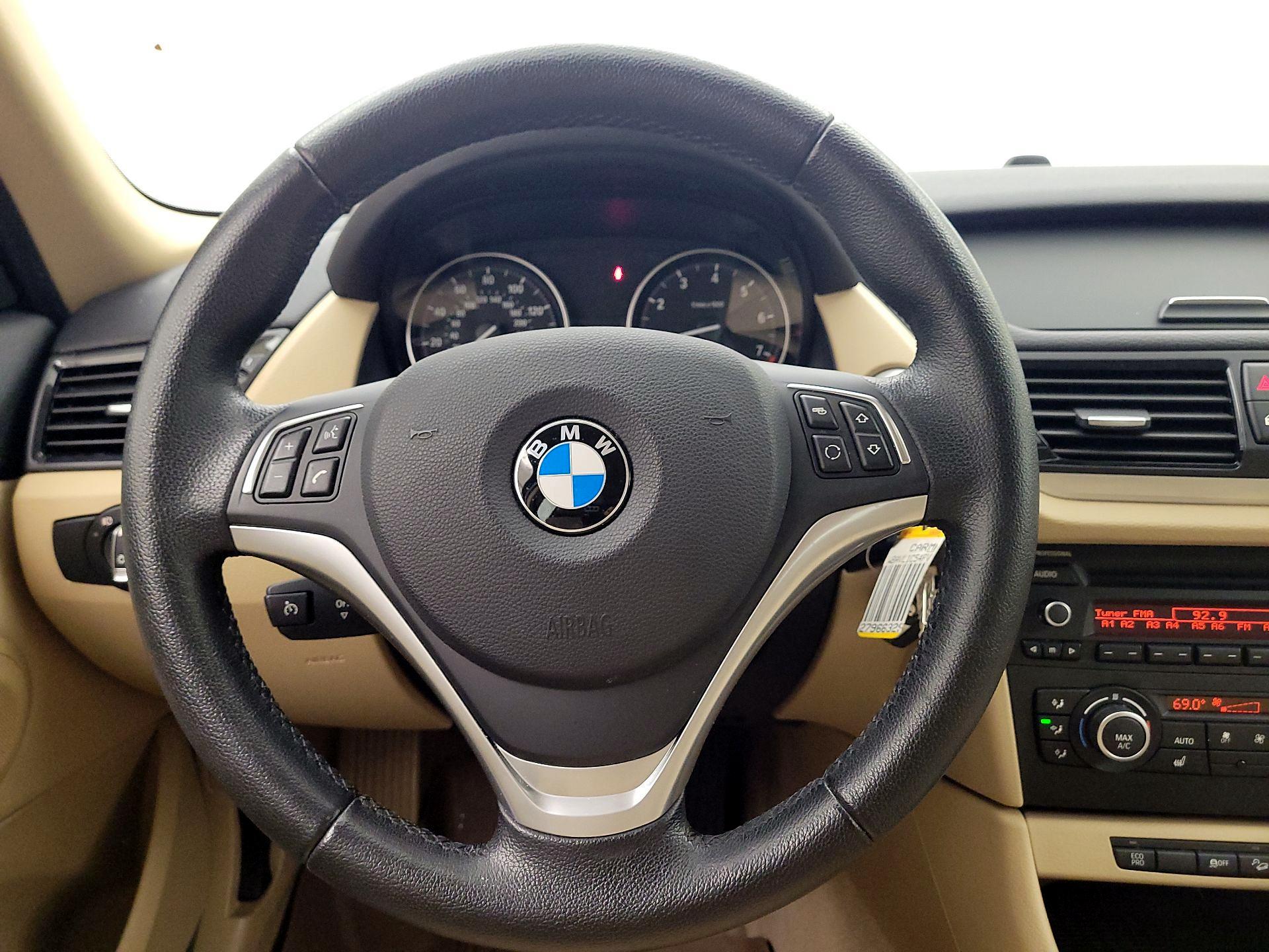 Thumbnail: 2015 BMW X1 - 10