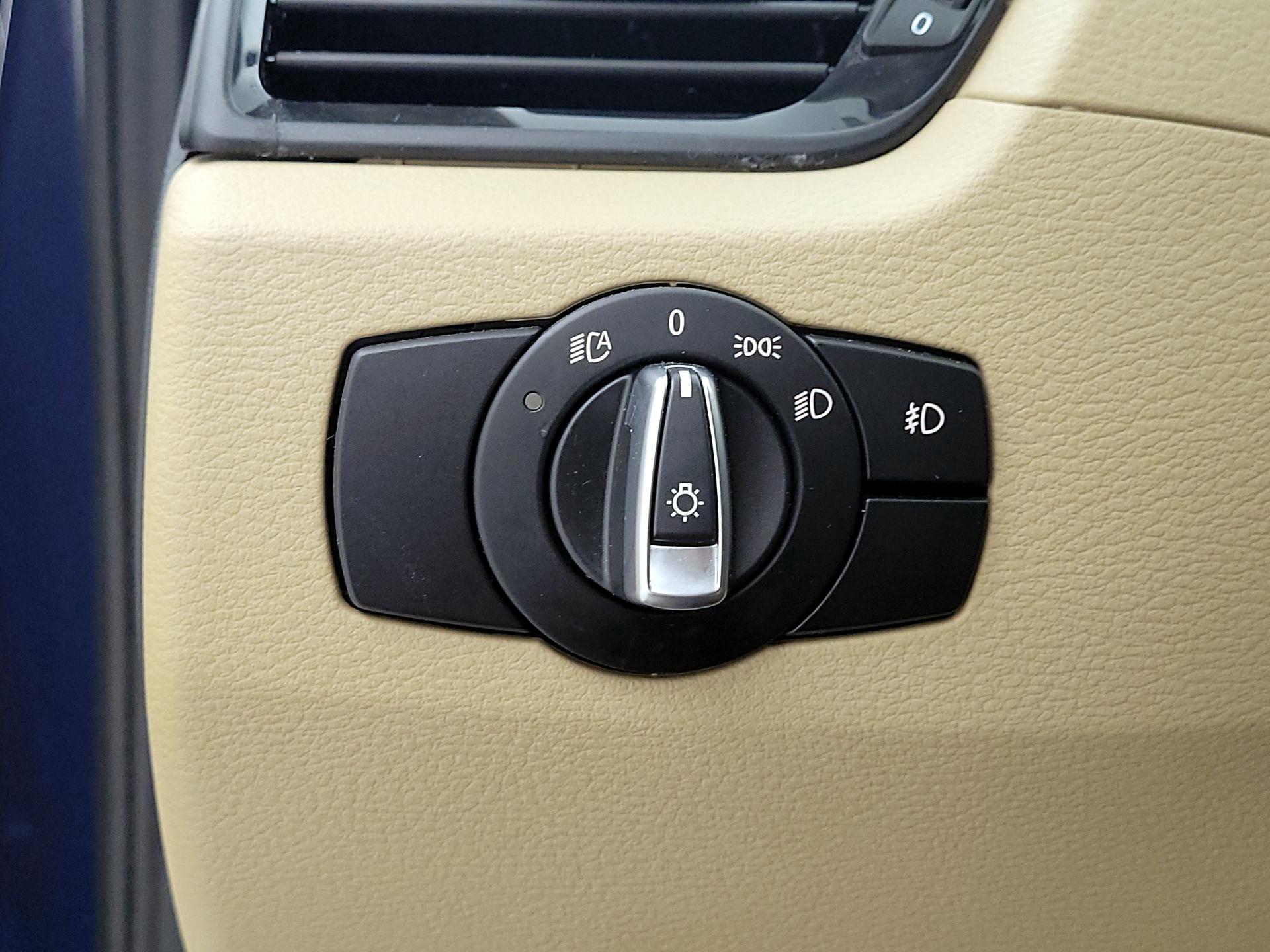 Thumbnail: 2015 BMW X1 - 13