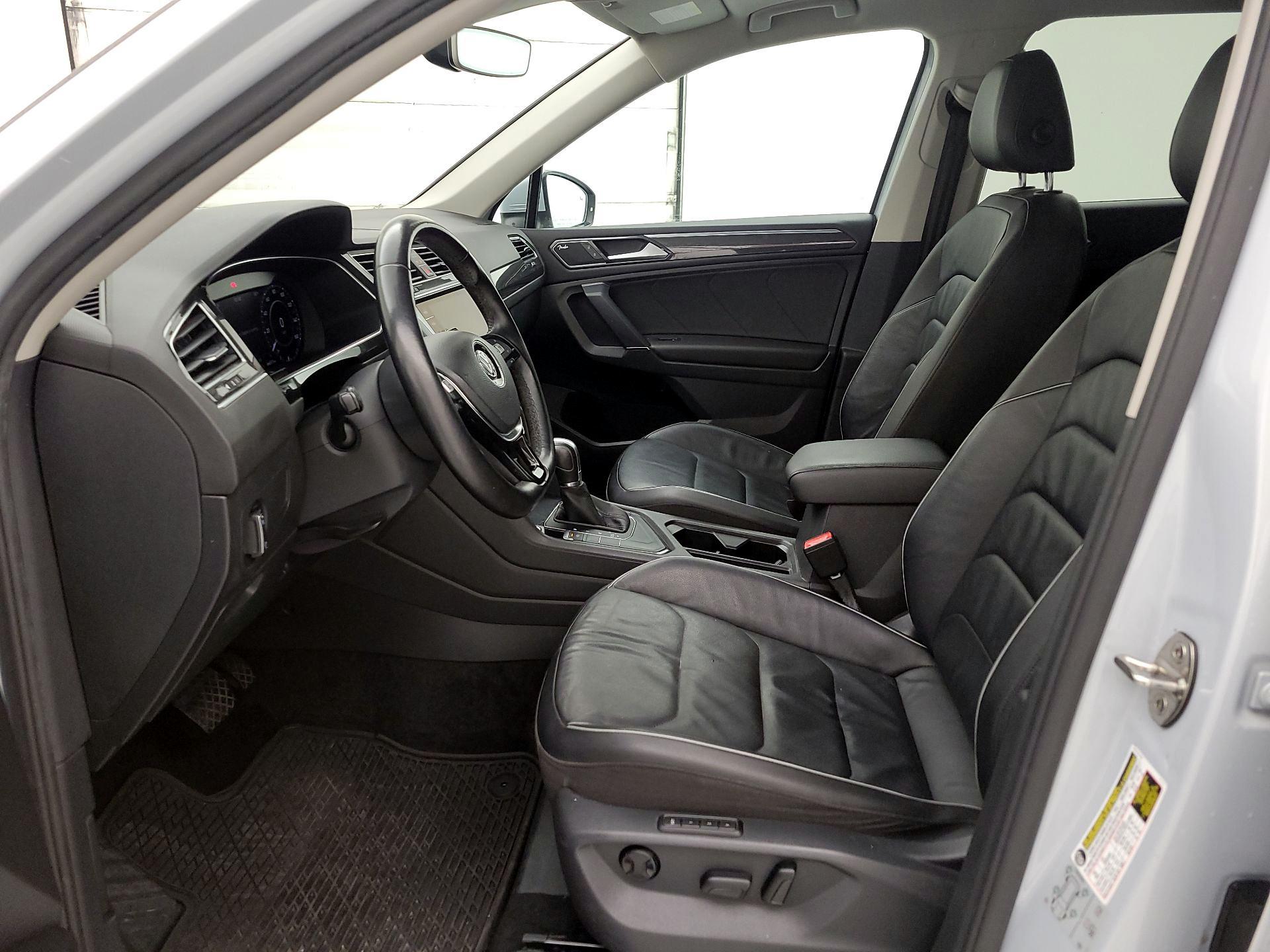 Thumbnail: 2018 Volkswagen Tiguan - 11