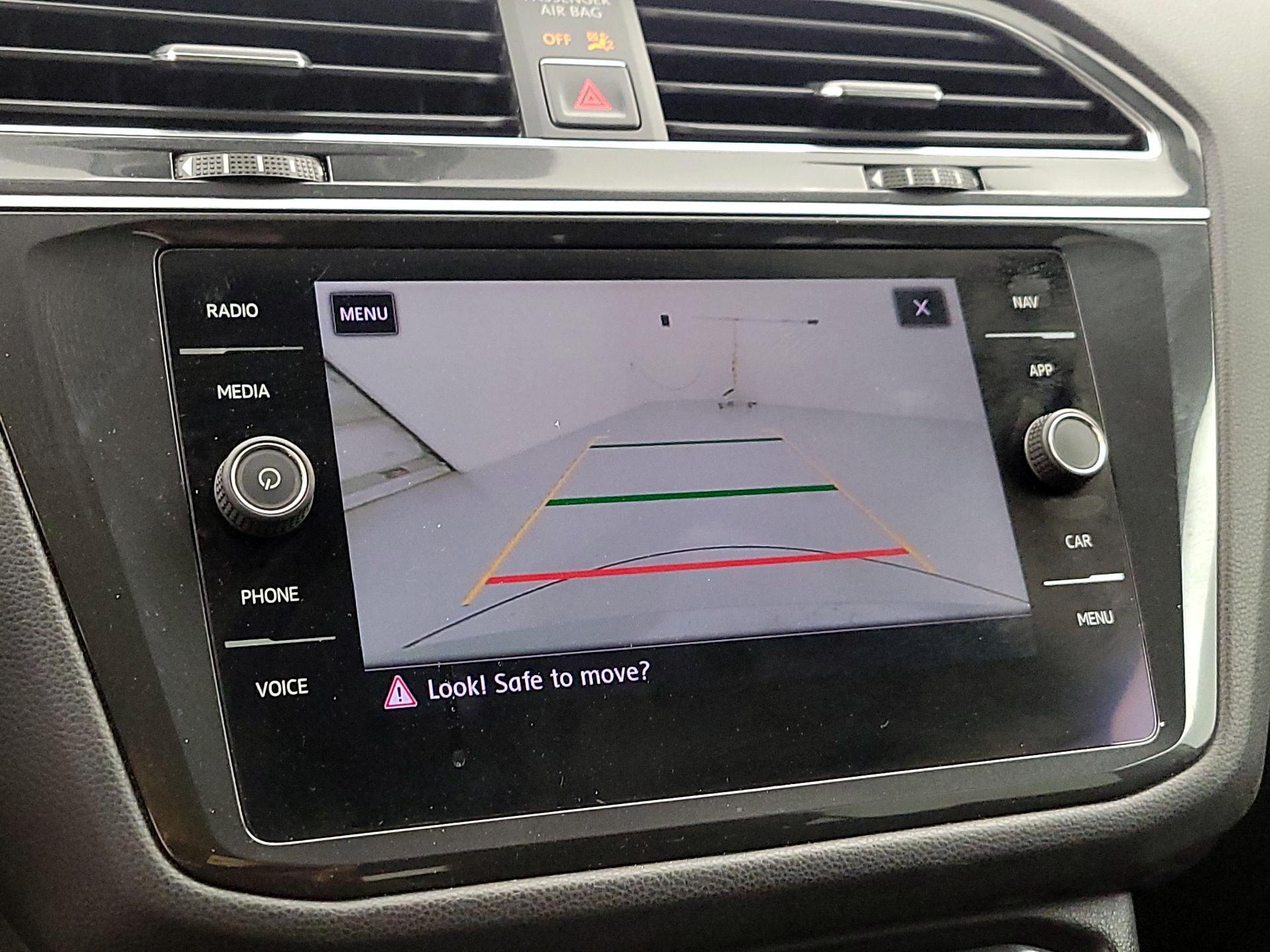 Thumbnail: 2018 Volkswagen Tiguan - 14