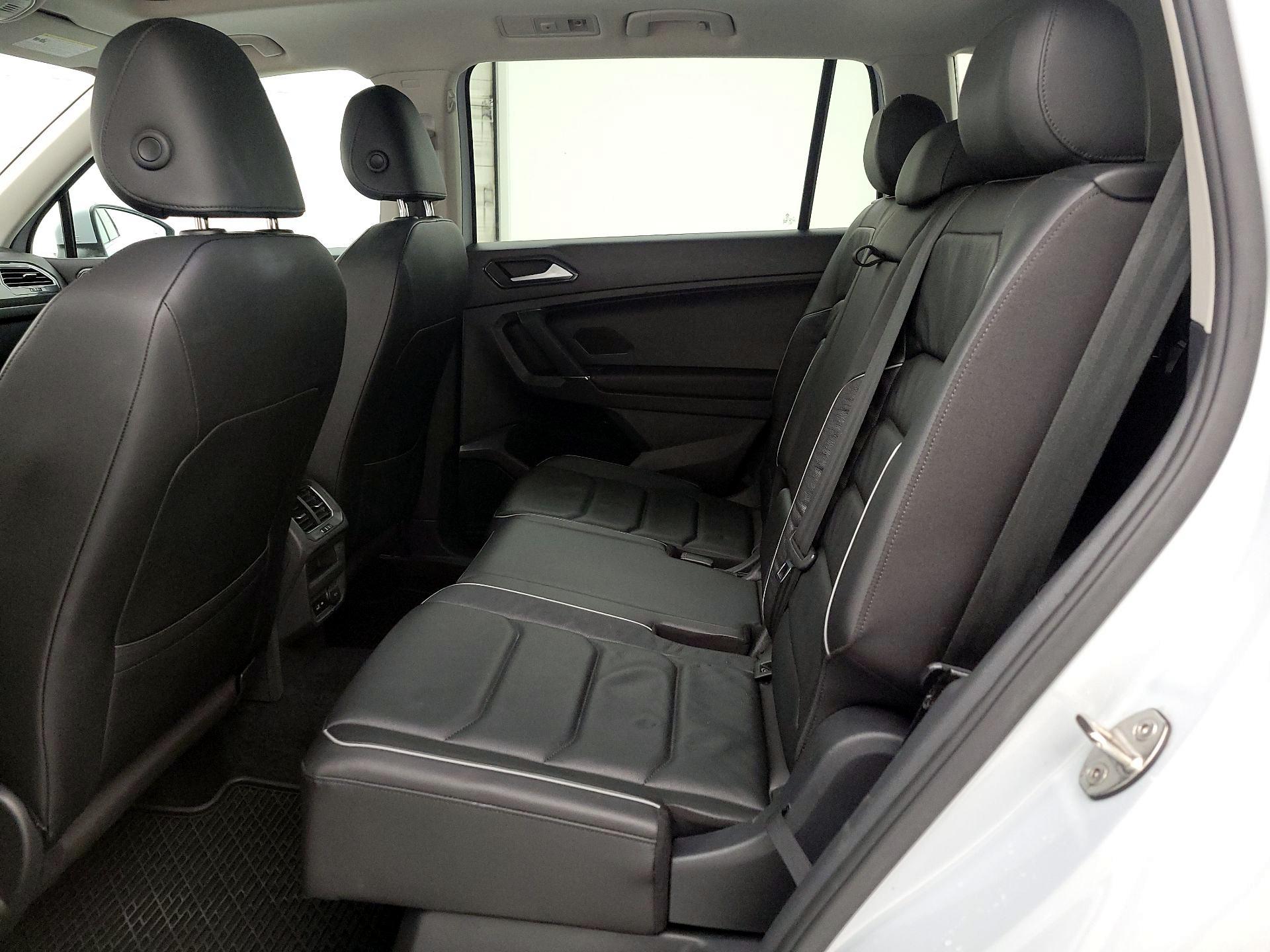 Thumbnail: 2018 Volkswagen Tiguan - 19