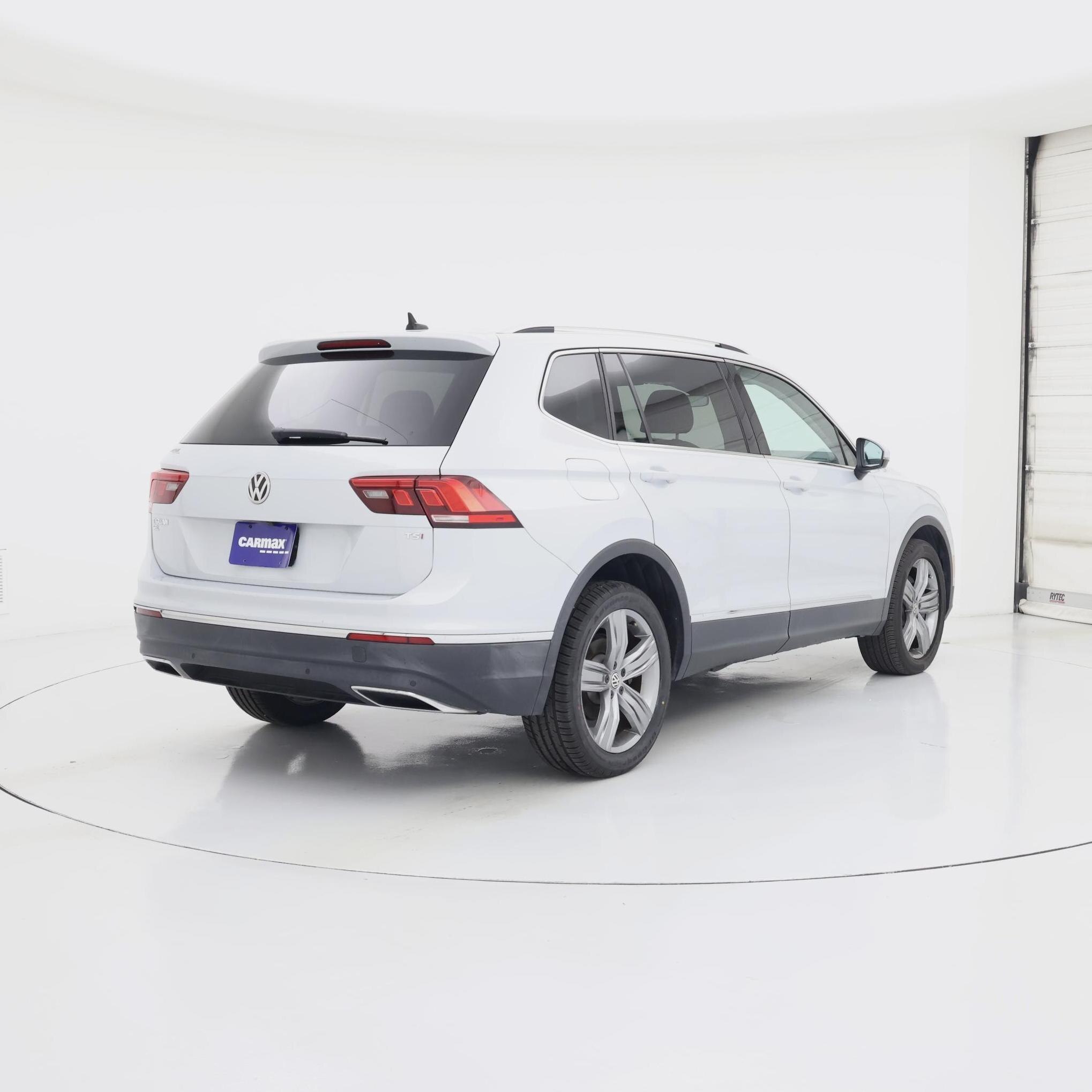 Thumbnail: 2018 Volkswagen Tiguan - 8