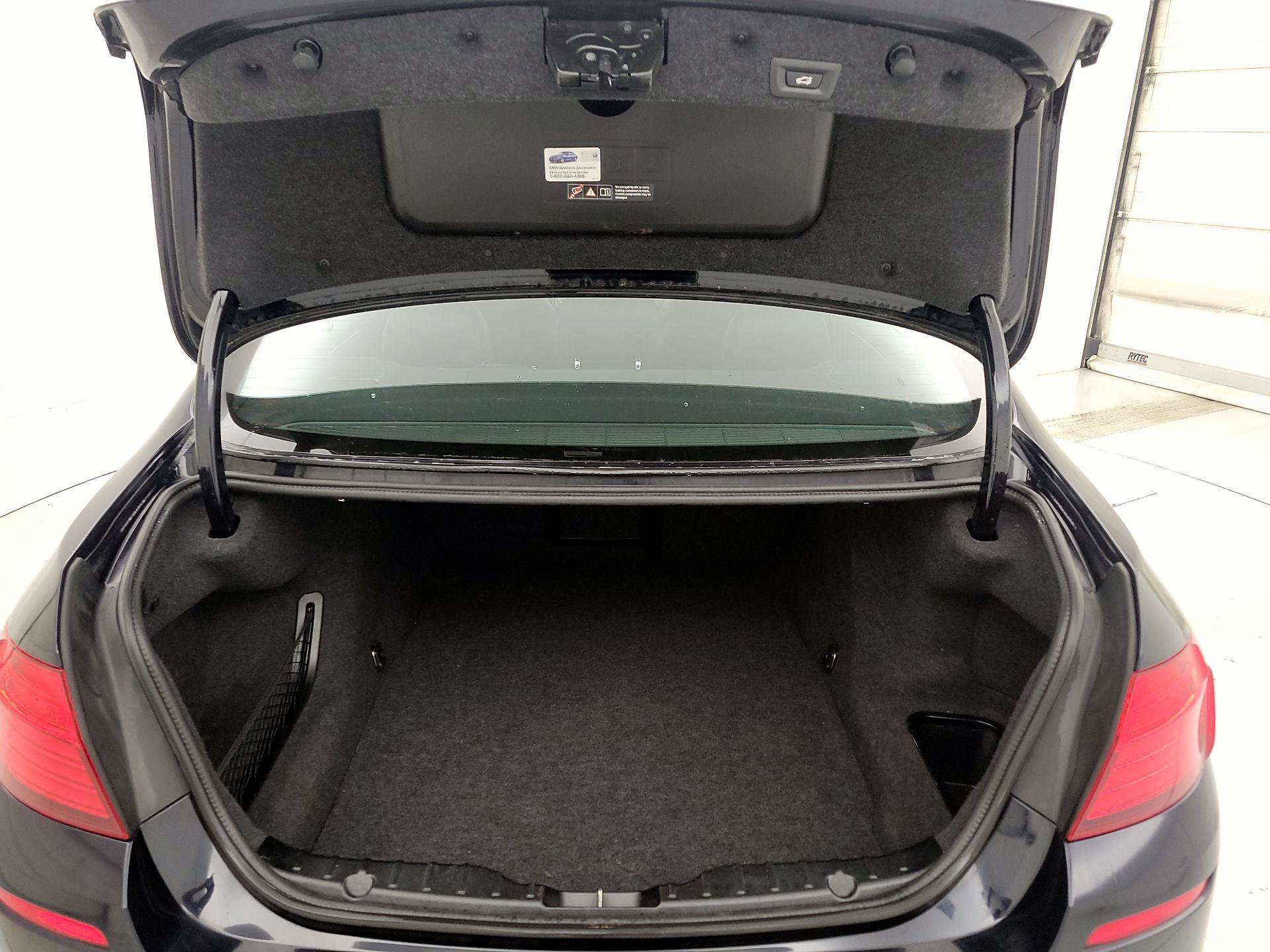 Thumbnail: 2016 BMW 5 Series - 16