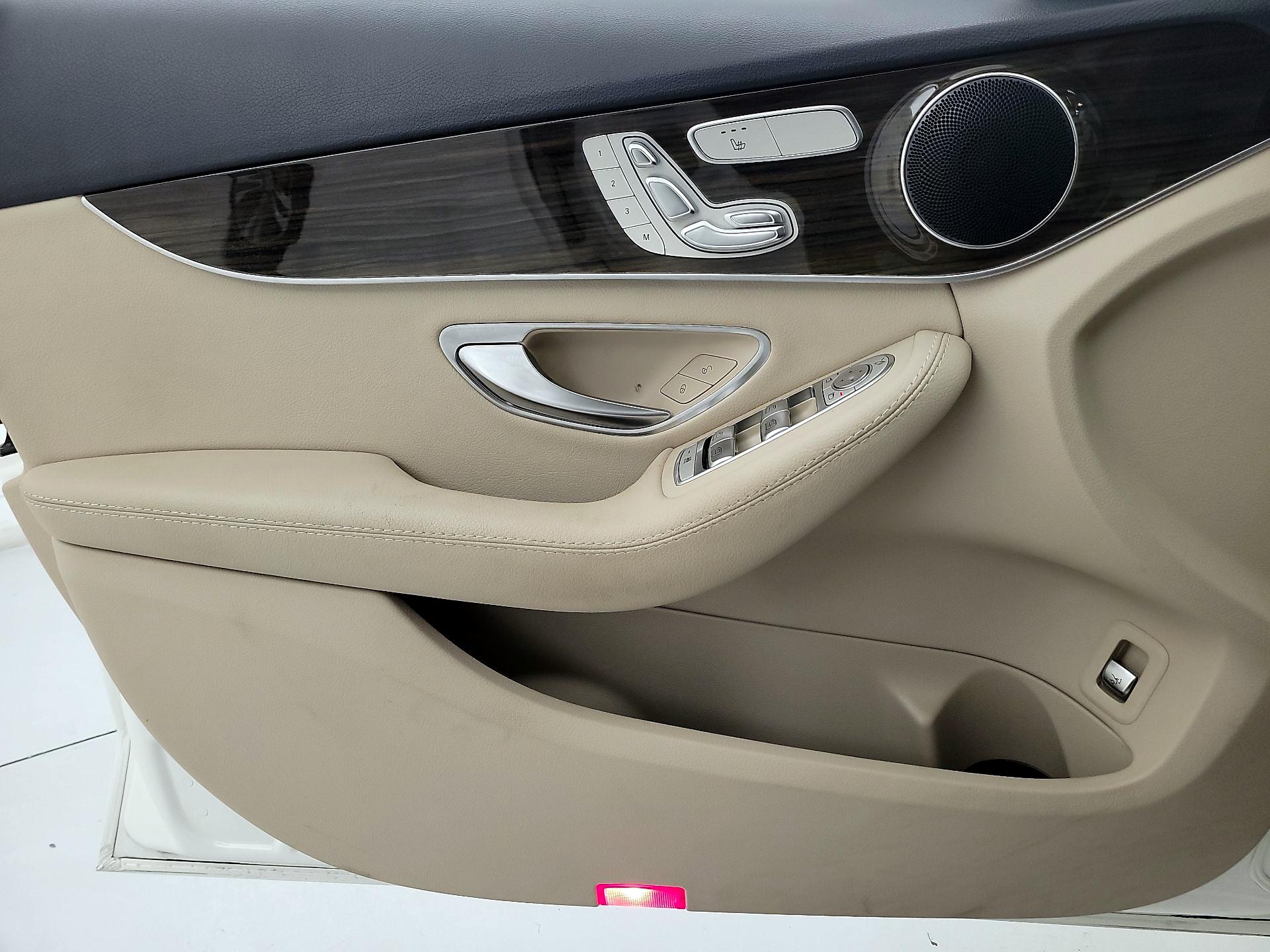 Thumbnail: 2019 Mercedes-Benz C-Class - 12