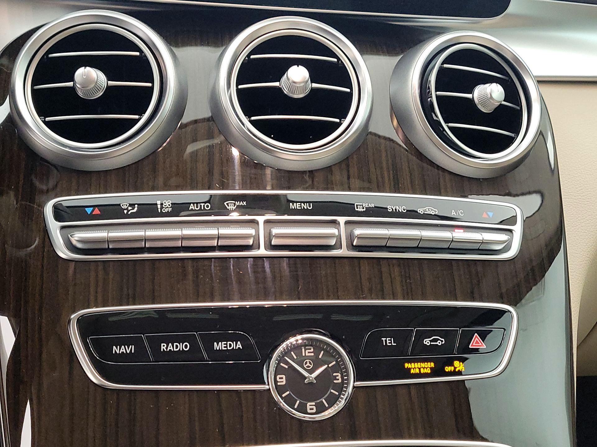 Thumbnail: 2019 Mercedes-Benz C-Class - 16