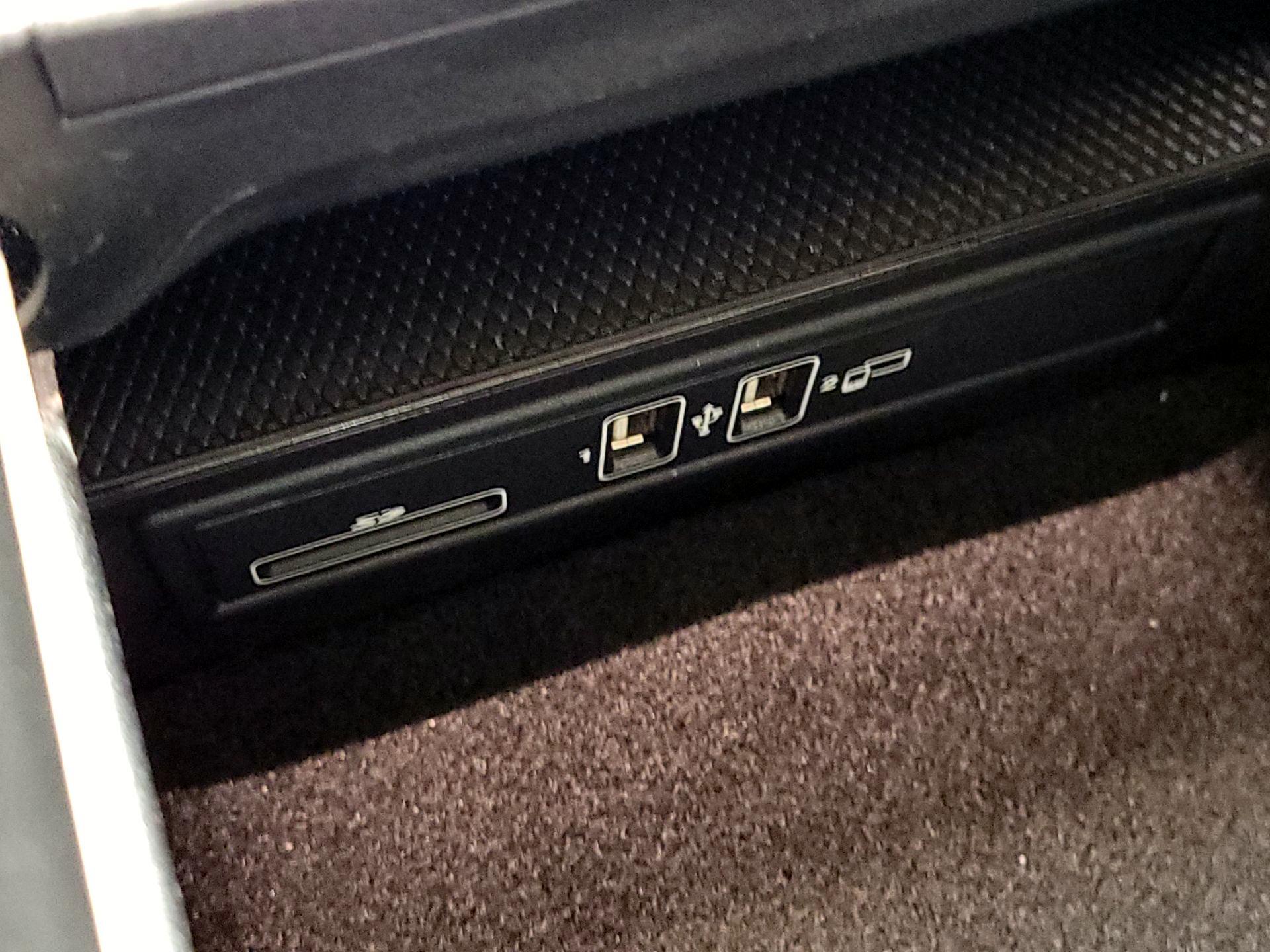 Thumbnail: 2019 Mercedes-Benz C-Class - 18