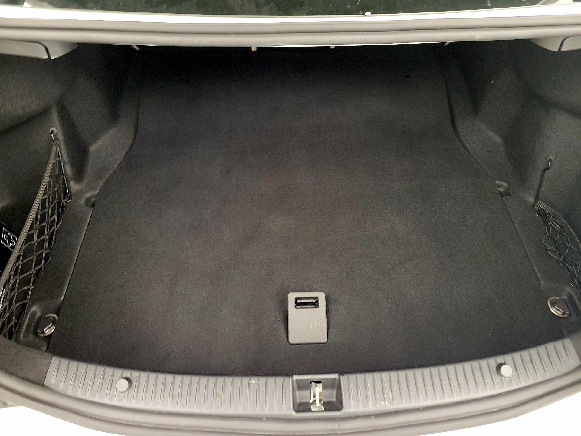 Thumbnail: 2019 Mercedes-Benz C-Class - 20