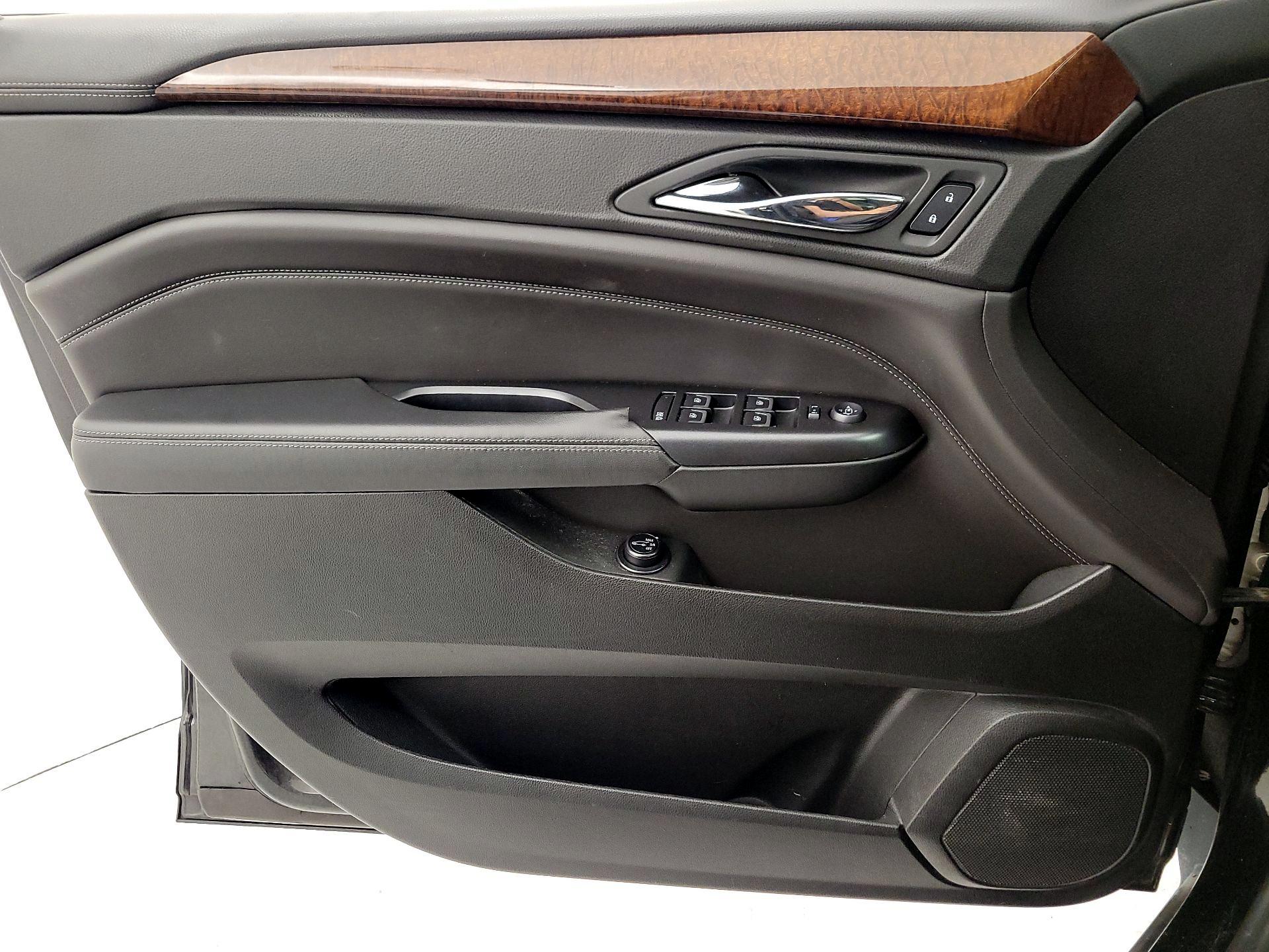 Thumbnail: 2016 Cadillac SRX - 12