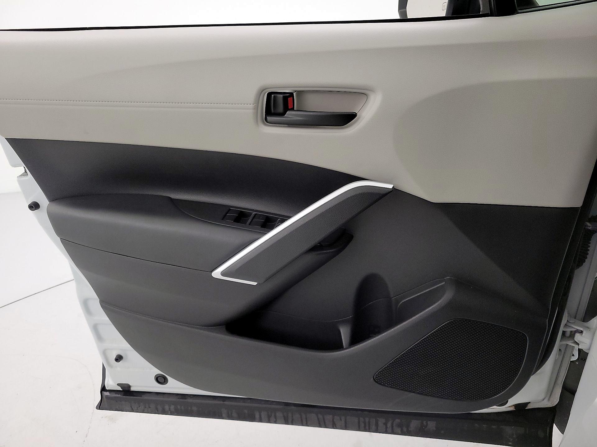 Thumbnail: 2022 Toyota Corolla Cross - 12