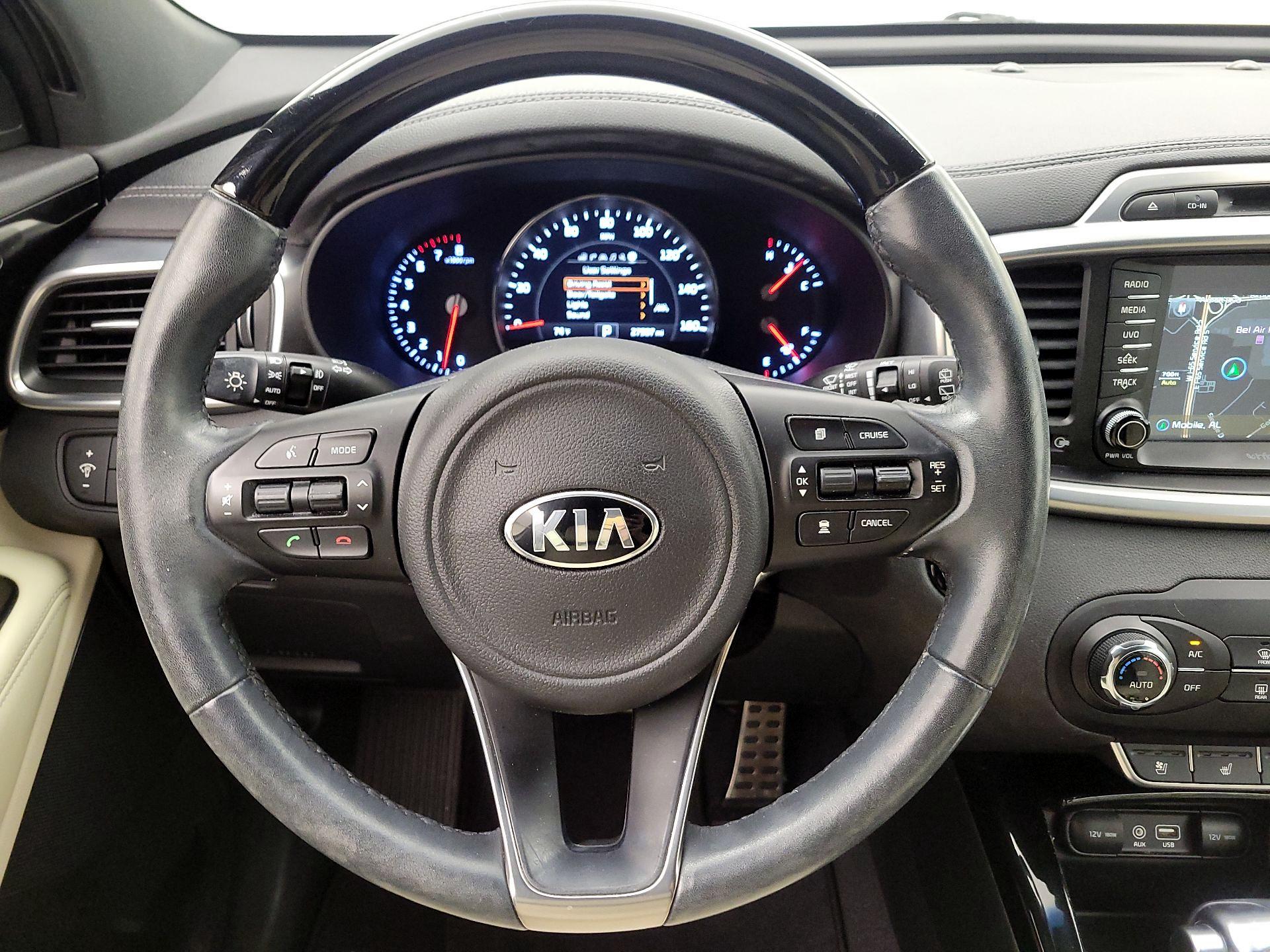 Thumbnail: 2017 Kia Sorento - 10