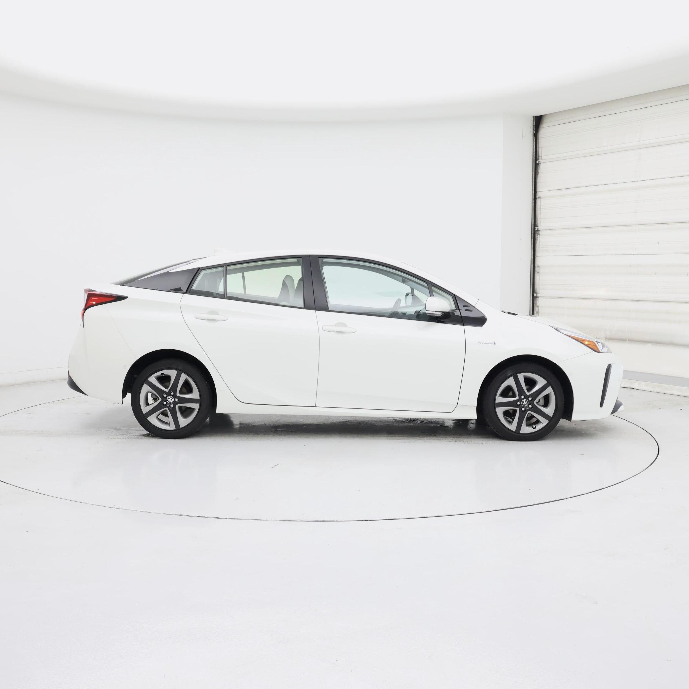 Thumbnail: 2019 Toyota Prius - 7