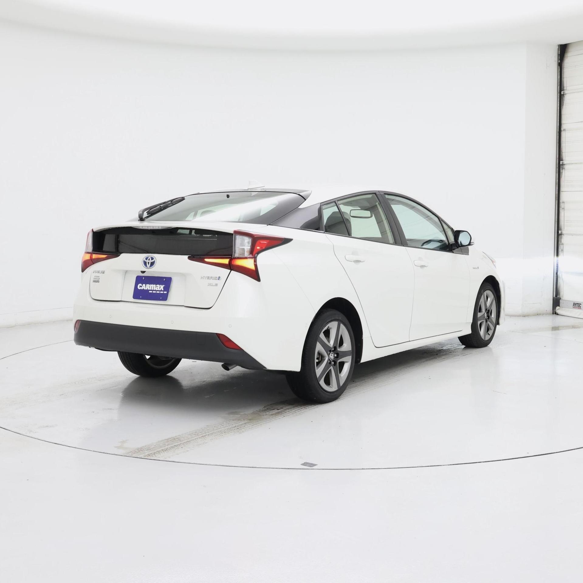 Thumbnail: 2019 Toyota Prius - 8