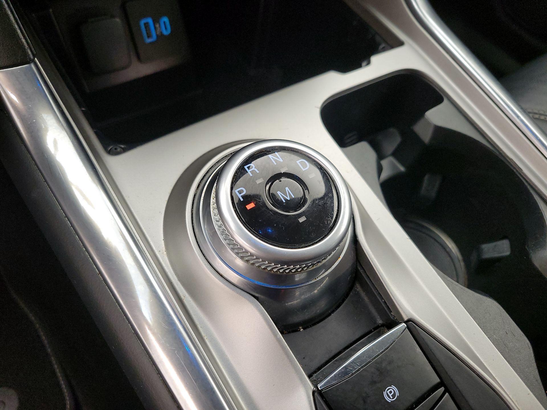 Thumbnail: 2020 Ford Explorer - 17