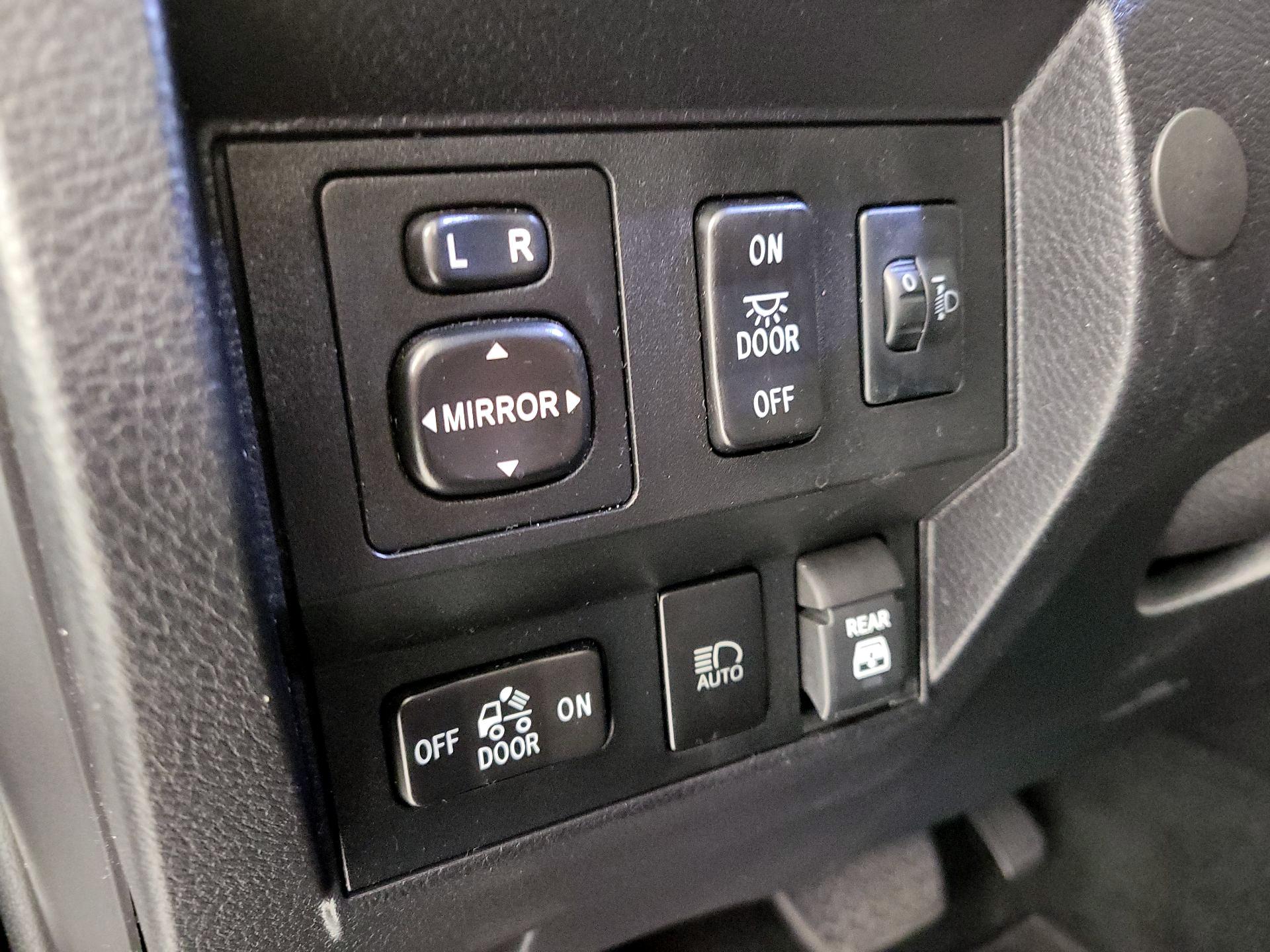 Thumbnail: 2020 Toyota Tundra - 13