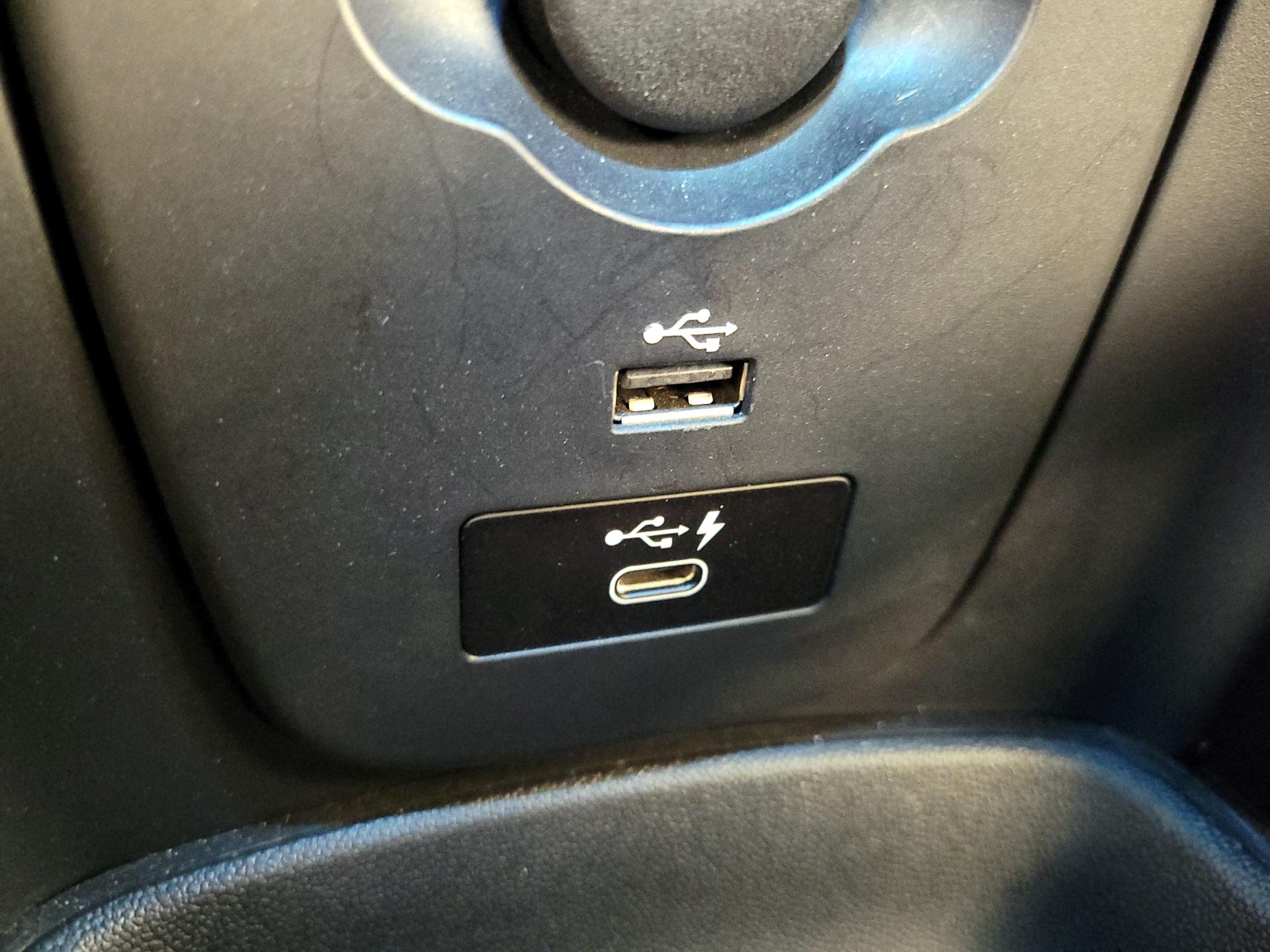 Thumbnail: 2022 MINI Cooper - 19