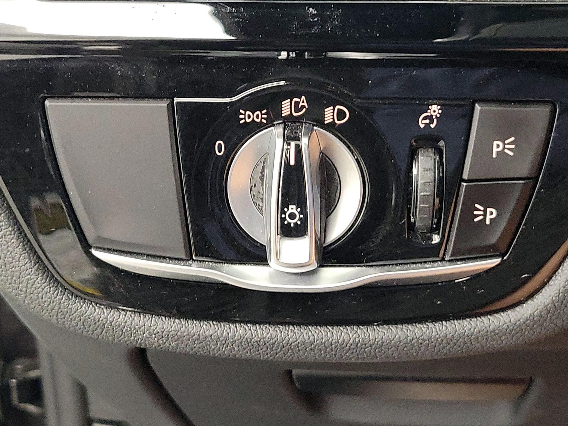 Thumbnail: 2019 BMW 6 Series - 13