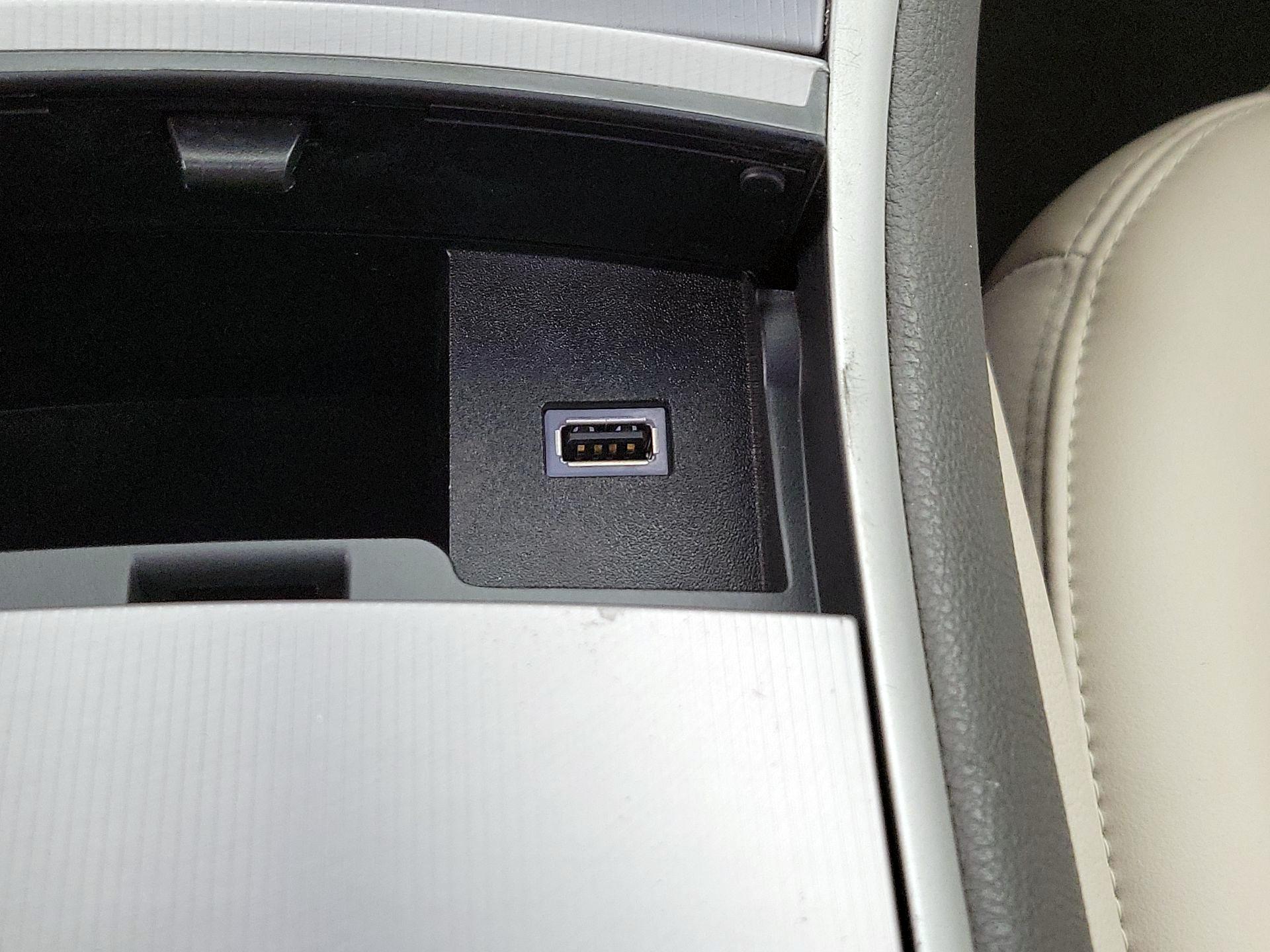 Thumbnail: 2019 Lincoln MKZ - 19