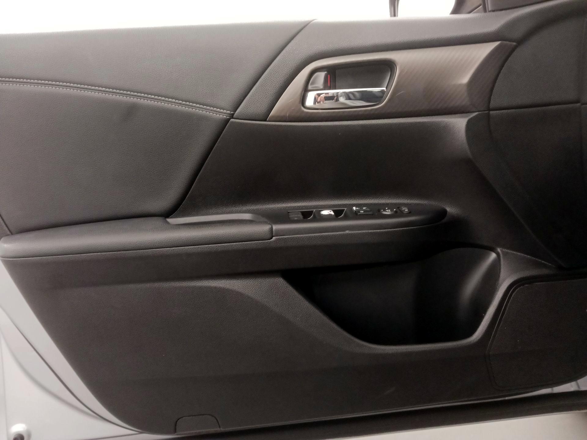 Thumbnail: 2017 Honda Accord - 12