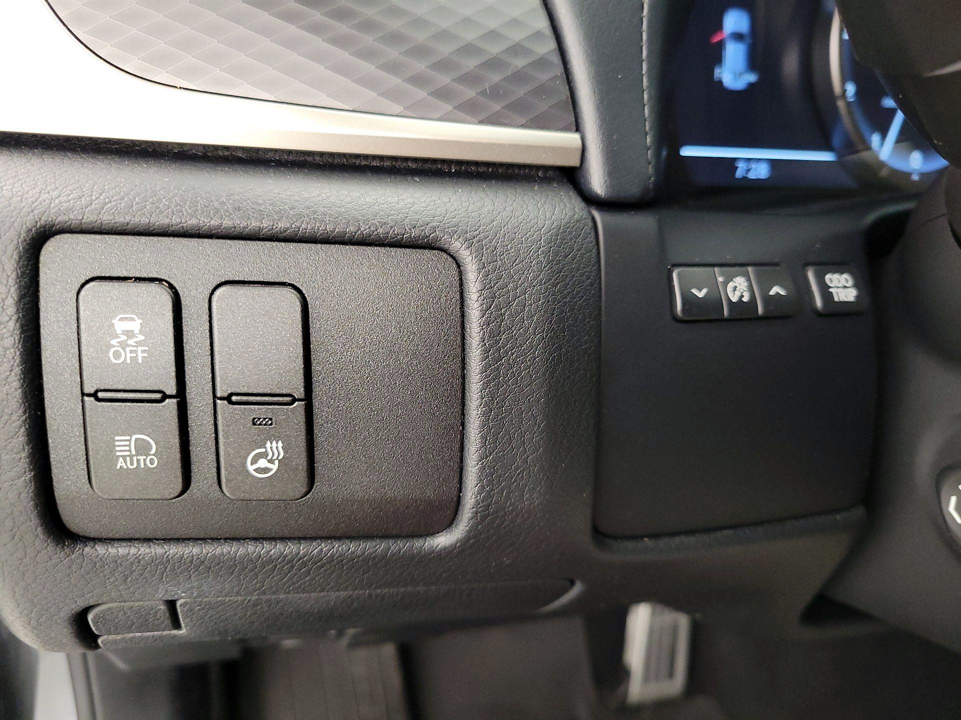 Thumbnail: 2020 Lexus GS - 13