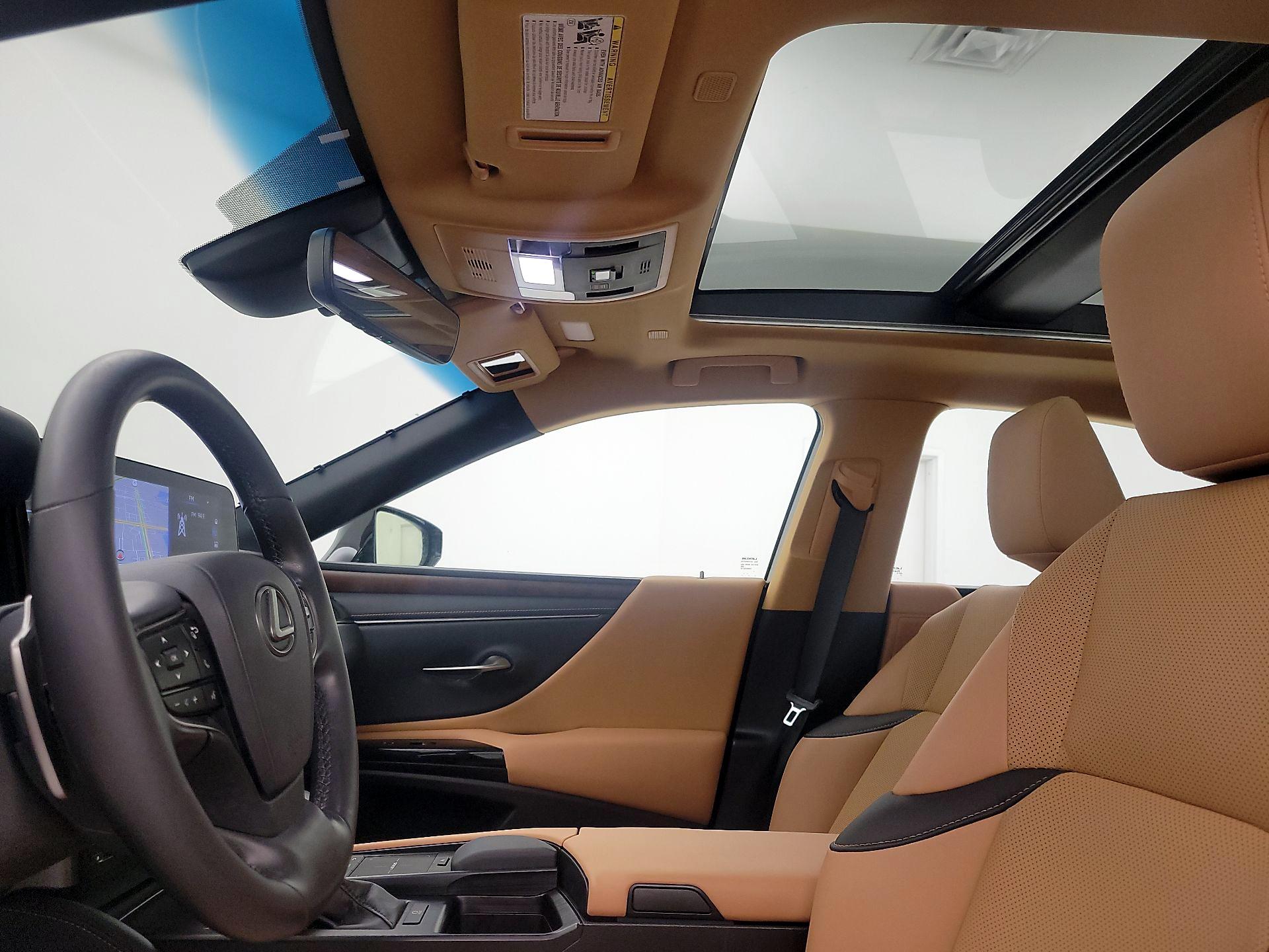 Thumbnail: 2022 Lexus ES - 20