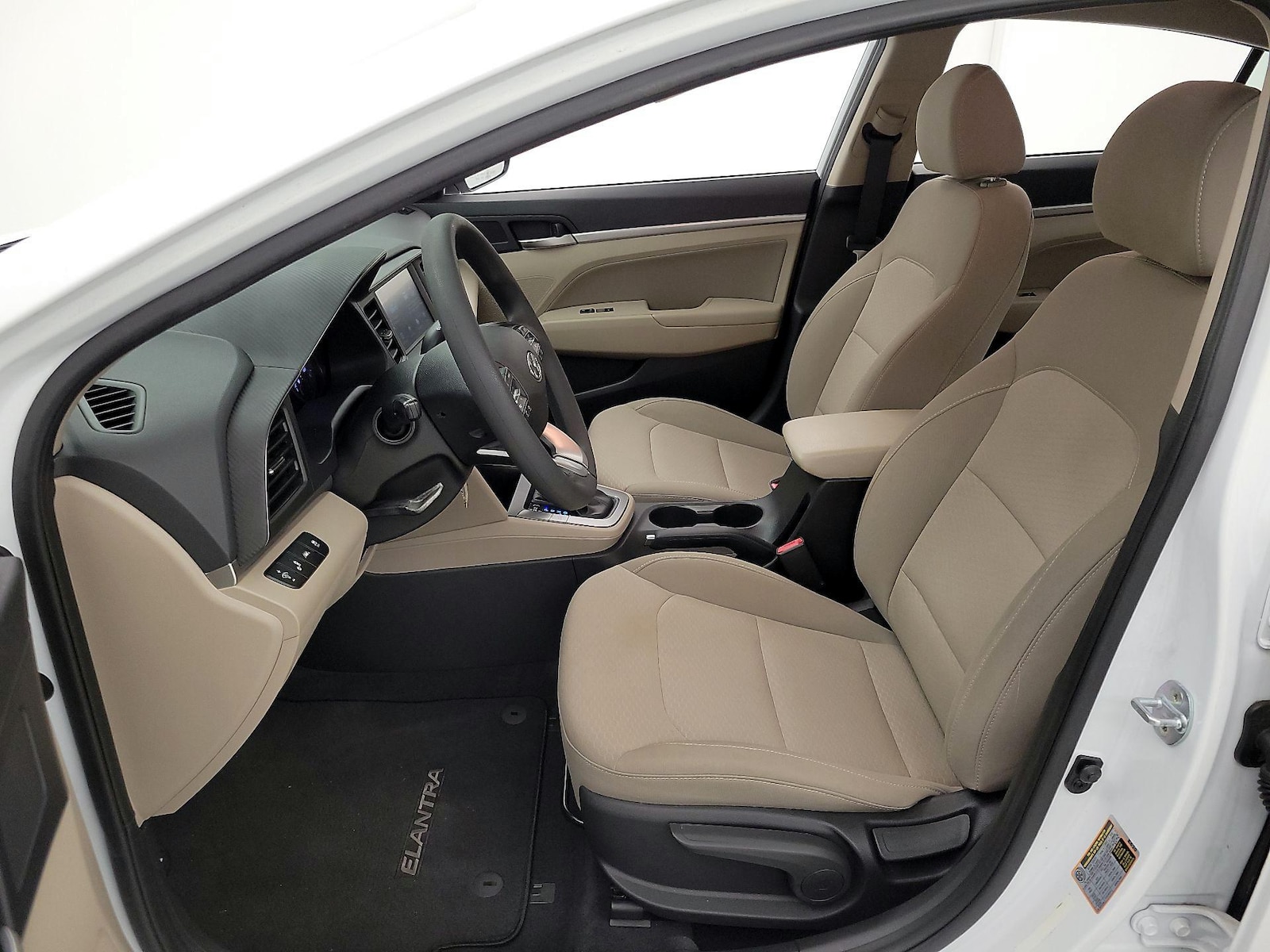 2020 Hyundai Elantra SEL - Photo 12