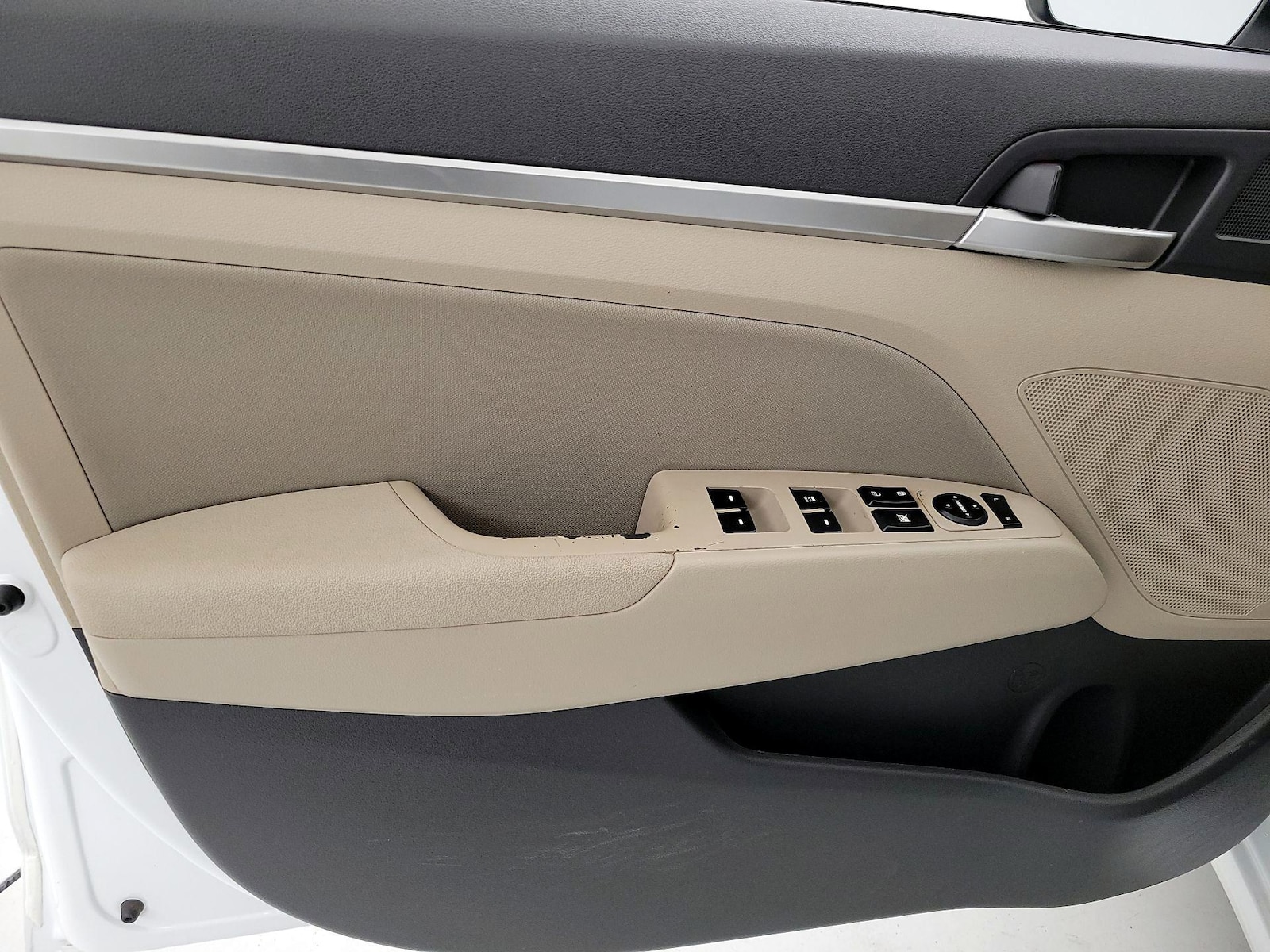 2020 Hyundai Elantra SEL - Photo 13