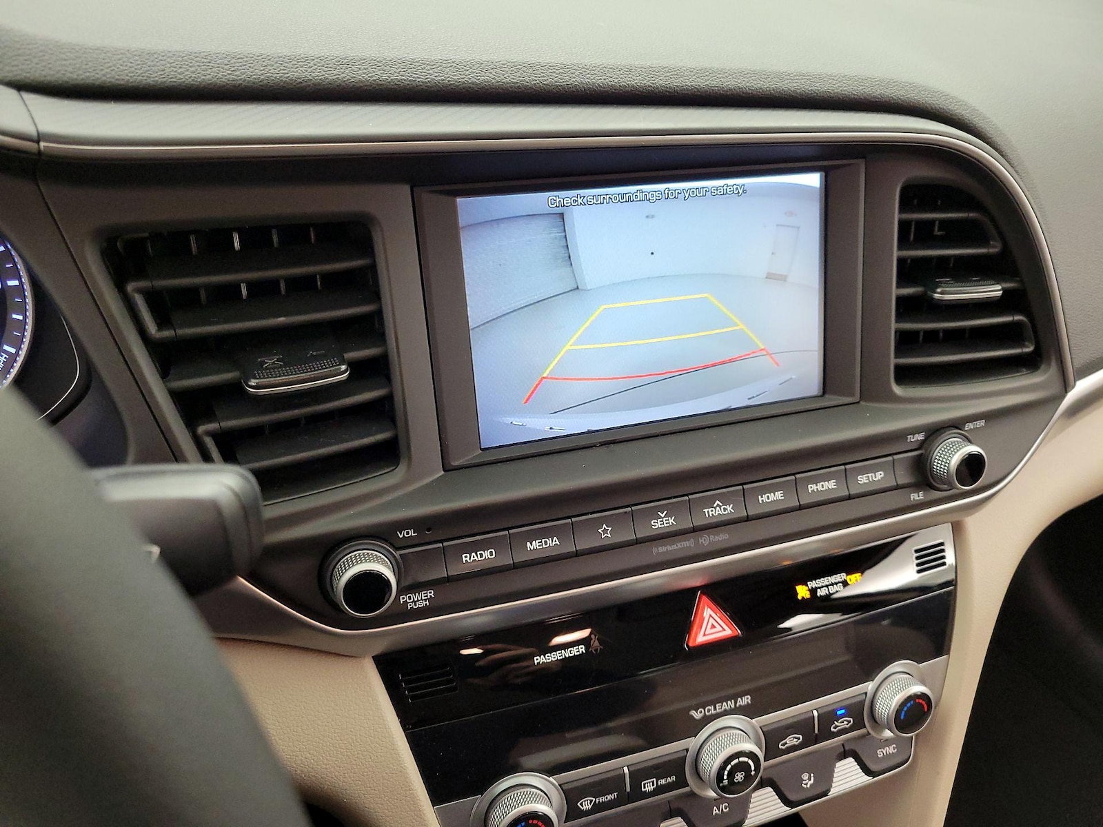 2020 Hyundai Elantra SEL - Photo 15