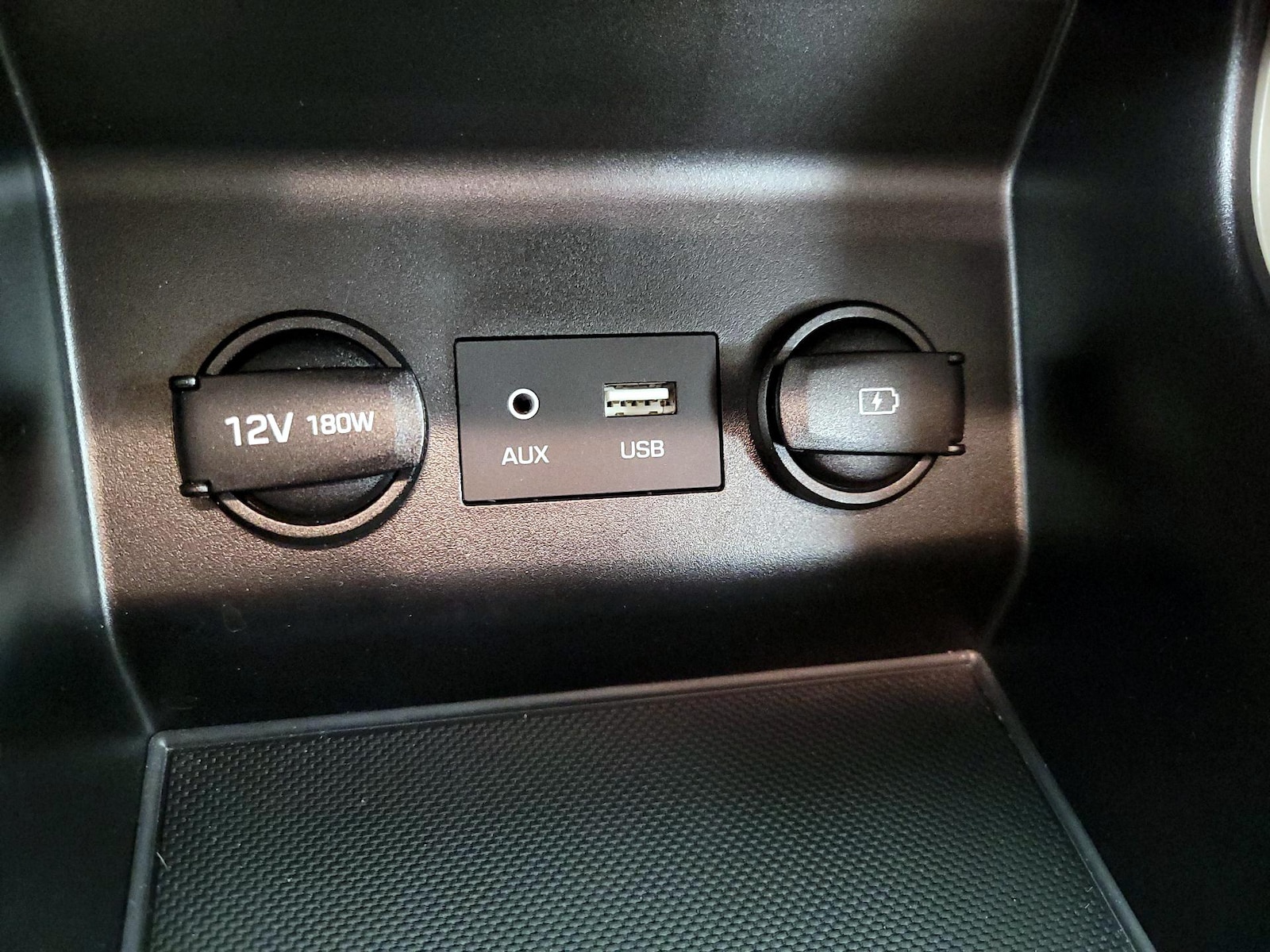 2020 Hyundai Elantra SEL - Photo 19