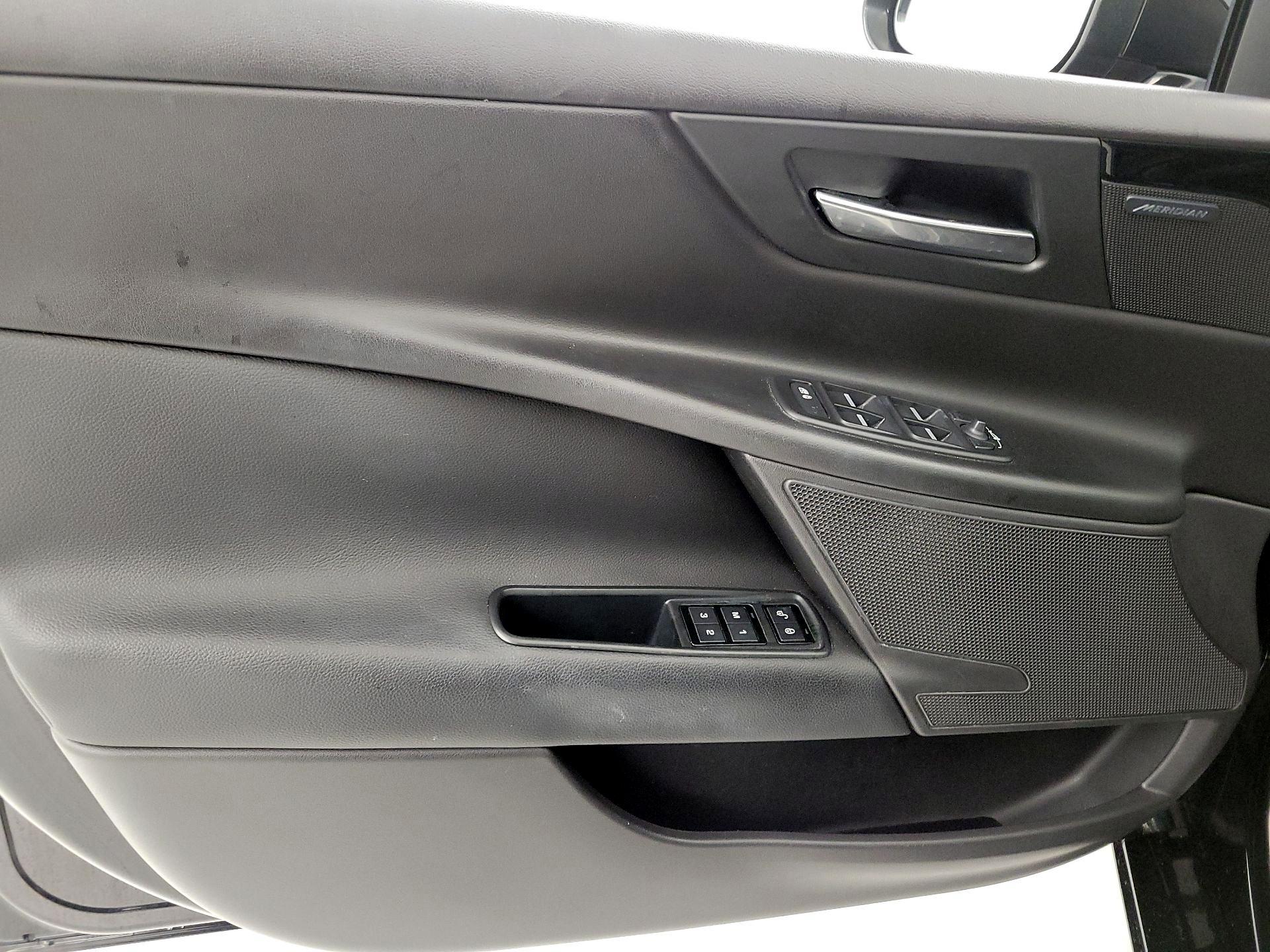 Thumbnail: 2018 Jaguar XE - 12