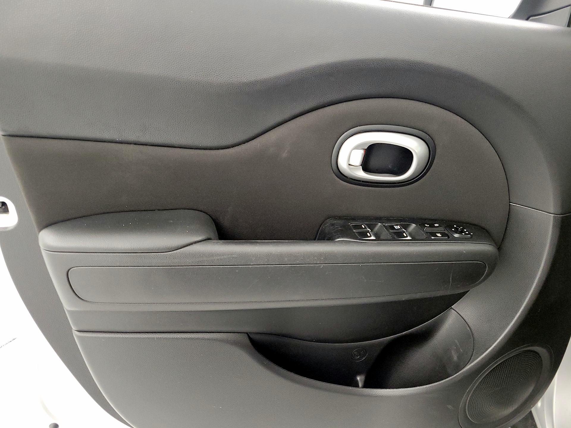 Thumbnail: 2019 Kia Soul - 12