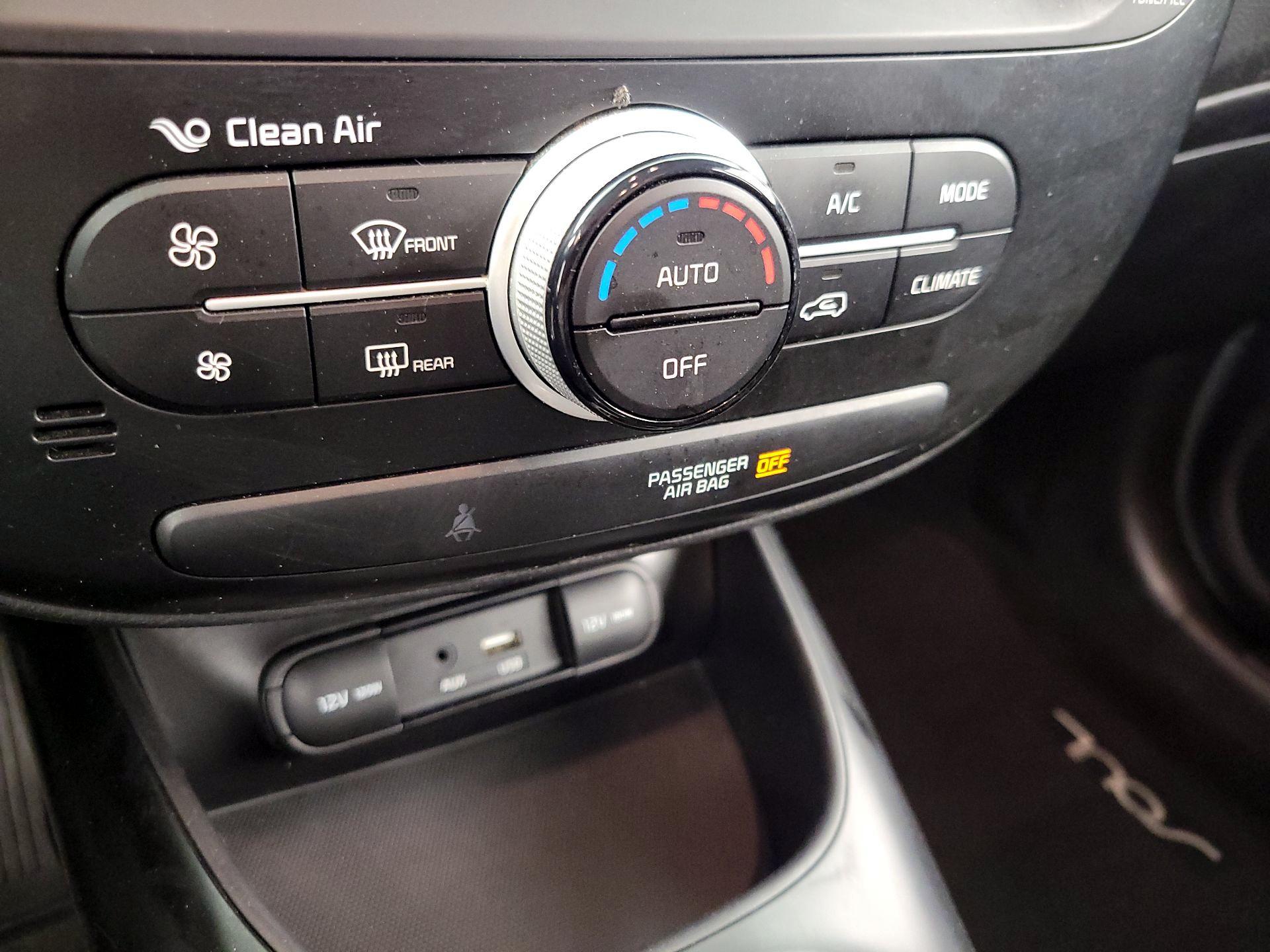 Thumbnail: 2019 Kia Soul - 16